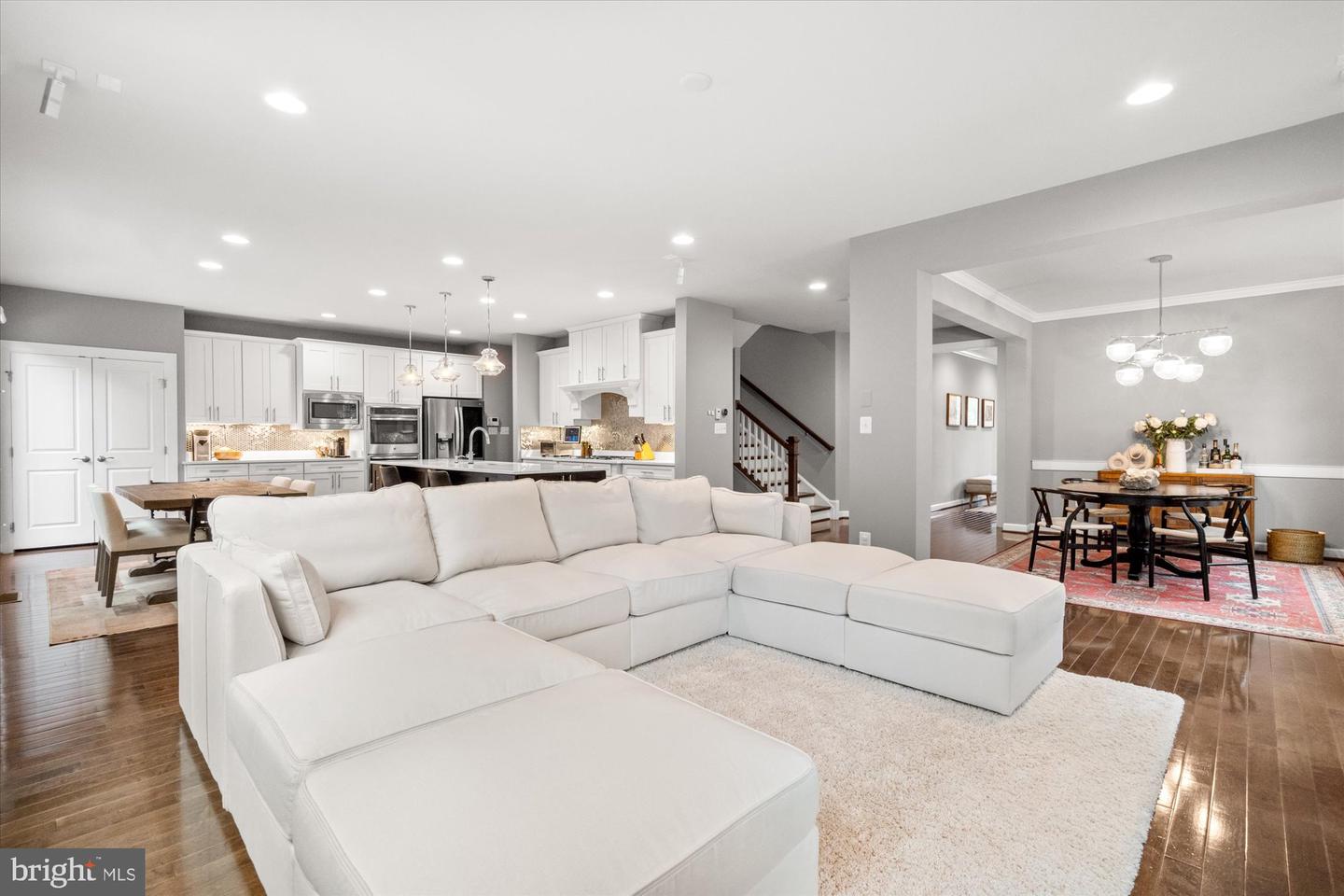 9091 BEAR BRANCH PL, FAIRFAX, Virginia 22031, 5 Bedrooms Bedrooms, ,5 BathroomsBathrooms,Residential,For sale,9091 BEAR BRANCH PL,VAFX2280810 MLS # VAFX2280810