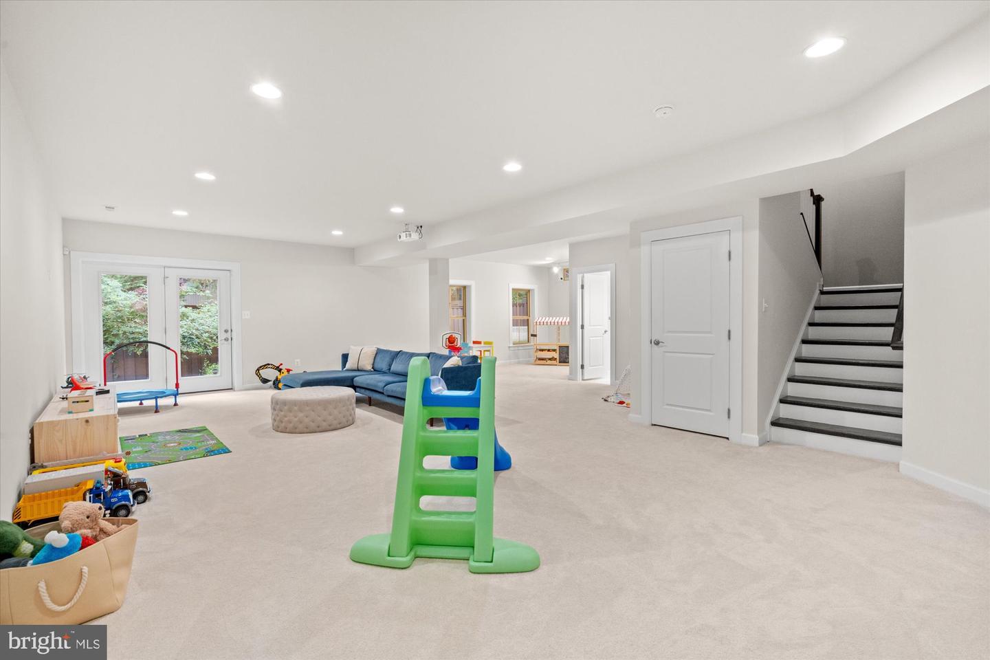 9091 BEAR BRANCH PL, FAIRFAX, Virginia 22031, 5 Bedrooms Bedrooms, ,5 BathroomsBathrooms,Residential,For sale,9091 BEAR BRANCH PL,VAFX2280810 MLS # VAFX2280810