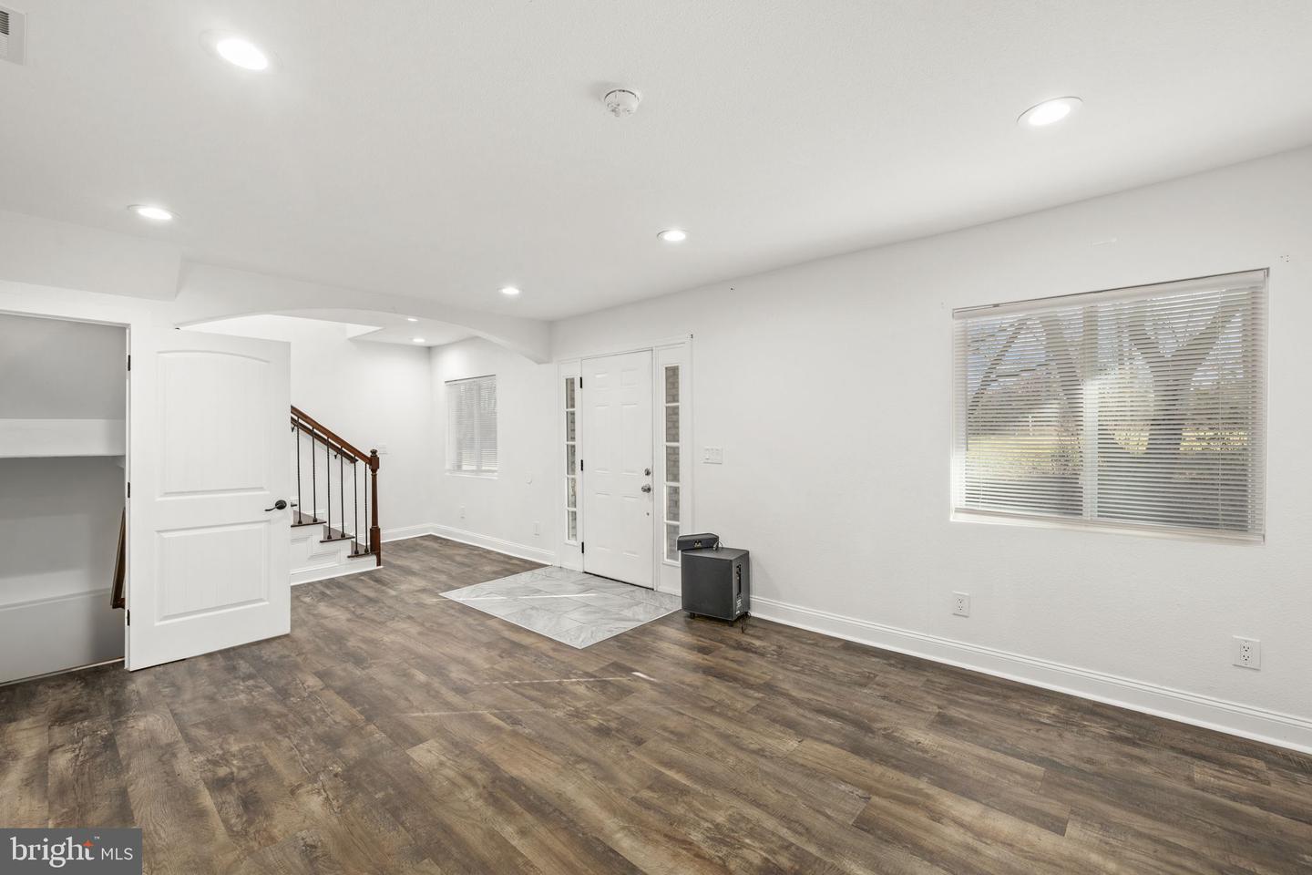 44 RAVENWOOD DR, FREDERICKSBURG, Virginia 22406, 3 Bedrooms Bedrooms, 12 Rooms Rooms,3 BathroomsBathrooms,Residential,For sale,44 RAVENWOOD DR,VAST2044490 MLS # VAST2044490