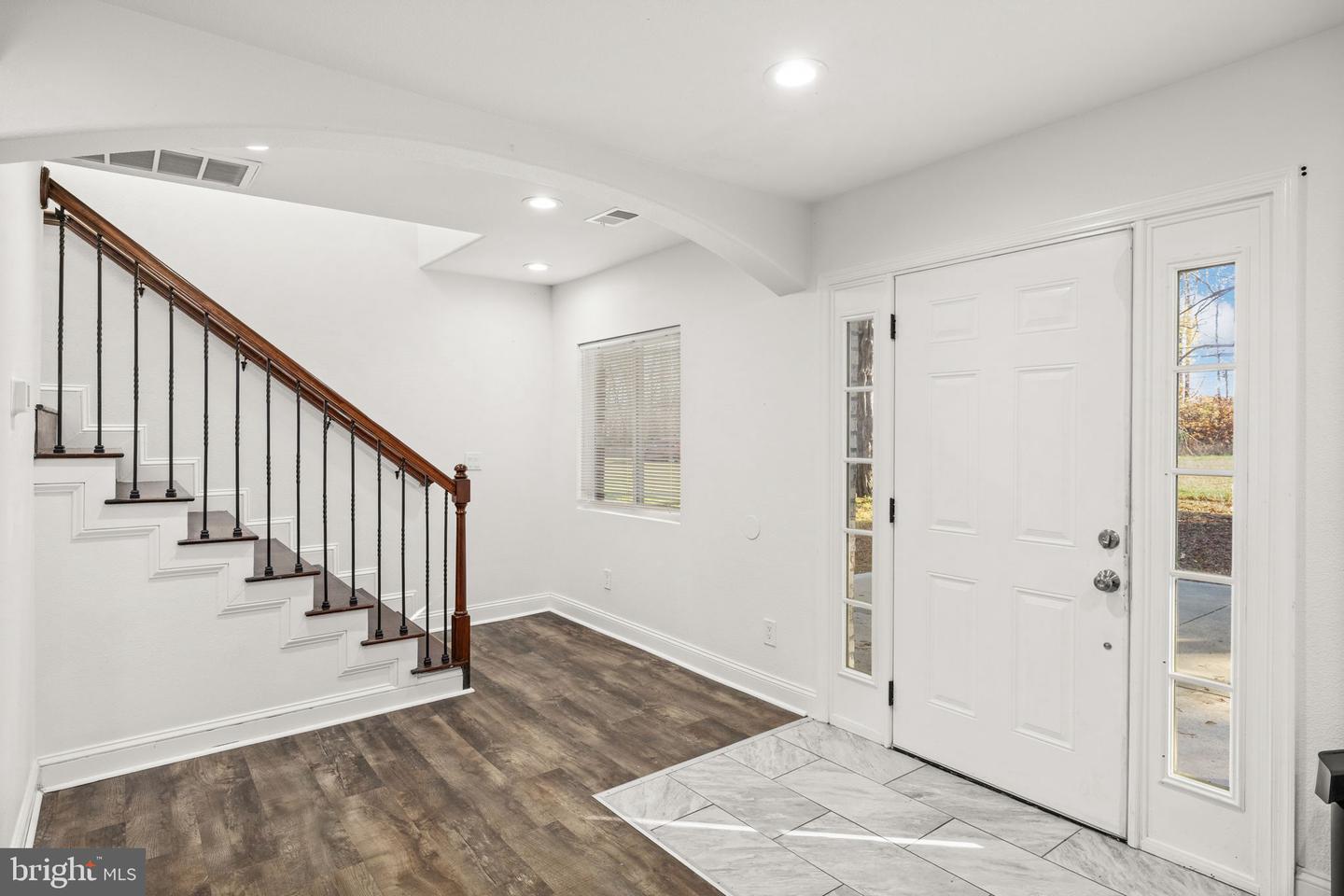 44 RAVENWOOD DR, FREDERICKSBURG, Virginia 22406, 3 Bedrooms Bedrooms, 12 Rooms Rooms,3 BathroomsBathrooms,Residential,For sale,44 RAVENWOOD DR,VAST2044490 MLS # VAST2044490