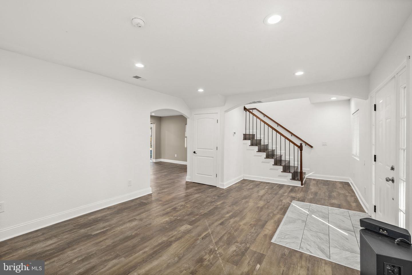 44 RAVENWOOD DR, FREDERICKSBURG, Virginia 22406, 3 Bedrooms Bedrooms, 12 Rooms Rooms,3 BathroomsBathrooms,Residential,For sale,44 RAVENWOOD DR,VAST2044490 MLS # VAST2044490