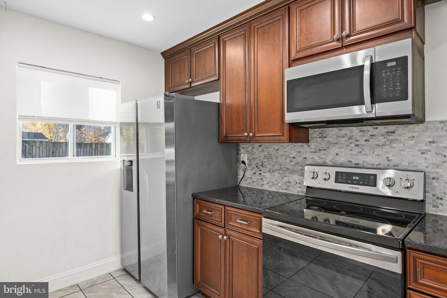 44 RAVENWOOD DR, FREDERICKSBURG, Virginia 22406, 3 Bedrooms Bedrooms, 12 Rooms Rooms,3 BathroomsBathrooms,Residential,For sale,44 RAVENWOOD DR,VAST2044490 MLS # VAST2044490