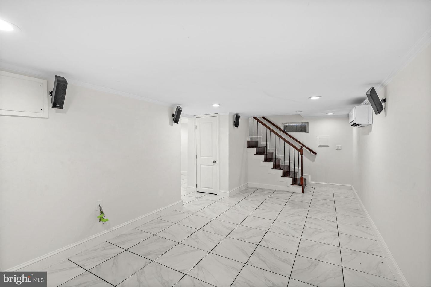 44 RAVENWOOD DR, FREDERICKSBURG, Virginia 22406, 3 Bedrooms Bedrooms, 12 Rooms Rooms,3 BathroomsBathrooms,Residential,For sale,44 RAVENWOOD DR,VAST2044490 MLS # VAST2044490