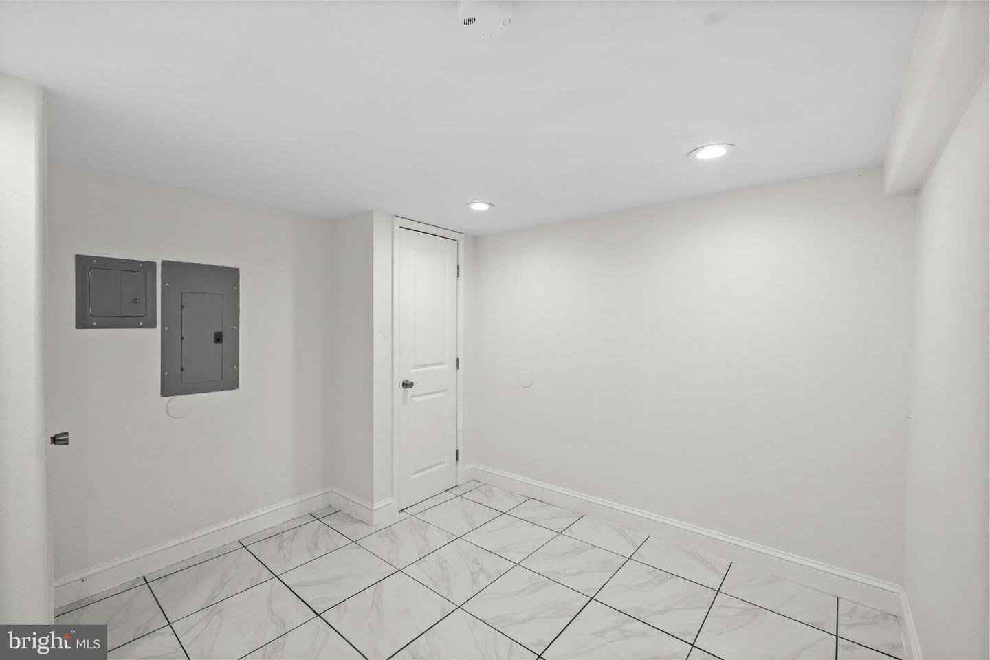 44 RAVENWOOD DR, FREDERICKSBURG, Virginia 22406, 3 Bedrooms Bedrooms, 12 Rooms Rooms,3 BathroomsBathrooms,Residential,For sale,44 RAVENWOOD DR,VAST2044490 MLS # VAST2044490