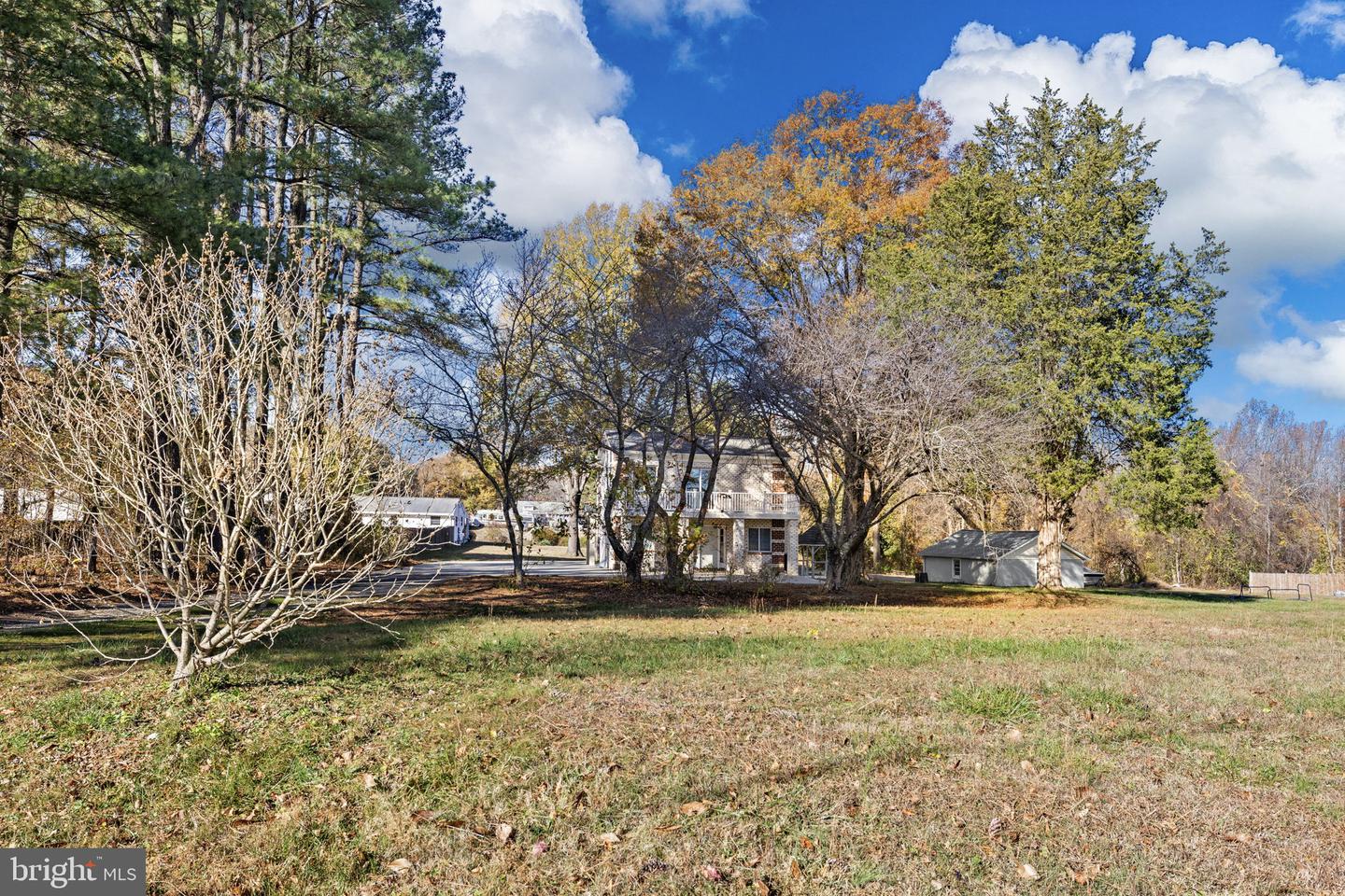 44 RAVENWOOD DR, FREDERICKSBURG, Virginia 22406, 3 Bedrooms Bedrooms, 12 Rooms Rooms,3 BathroomsBathrooms,Residential,For sale,44 RAVENWOOD DR,VAST2044490 MLS # VAST2044490