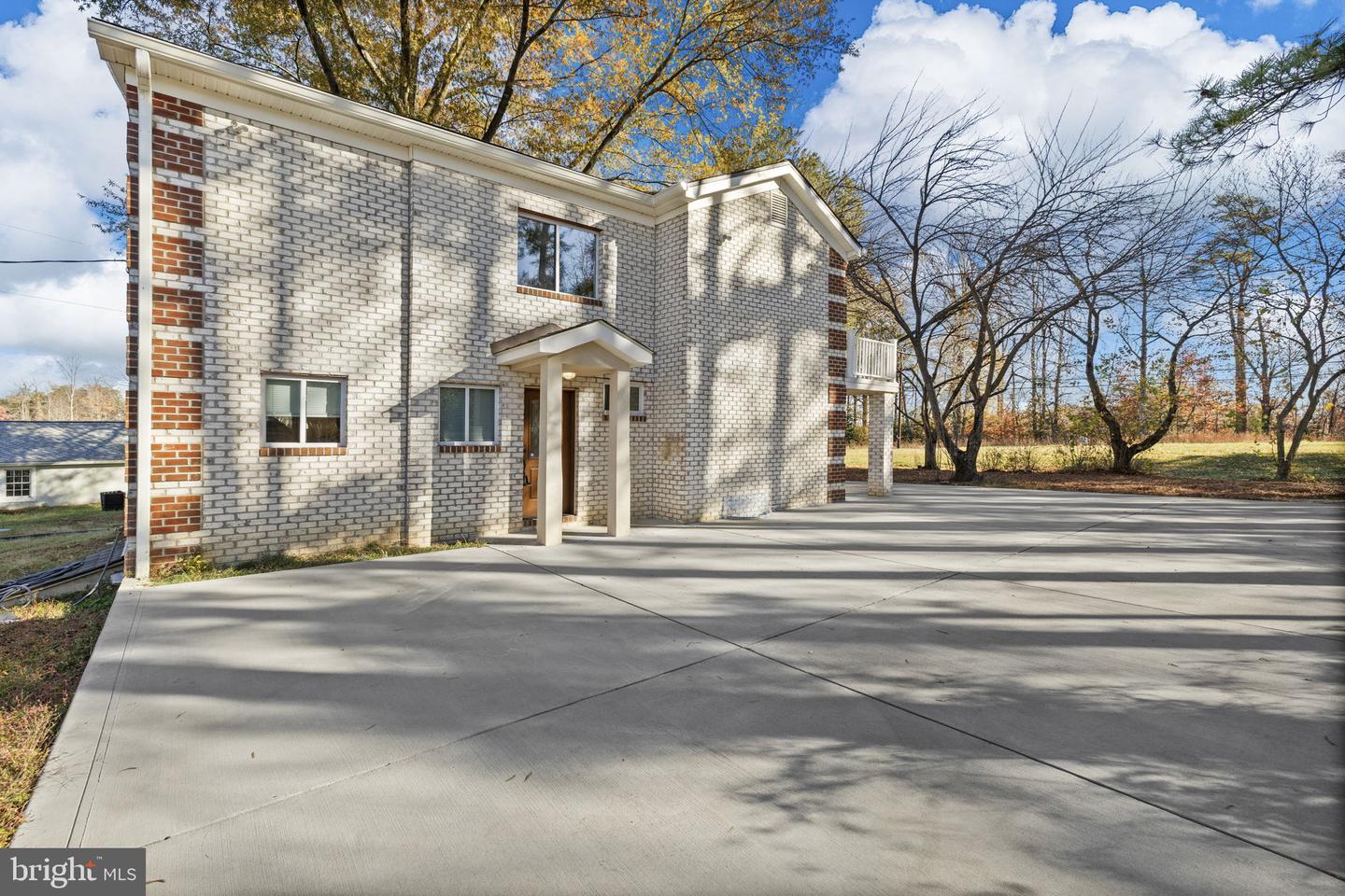 44 RAVENWOOD DR, FREDERICKSBURG, Virginia 22406, 3 Bedrooms Bedrooms, 12 Rooms Rooms,3 BathroomsBathrooms,Residential,For sale,44 RAVENWOOD DR,VAST2044490 MLS # VAST2044490