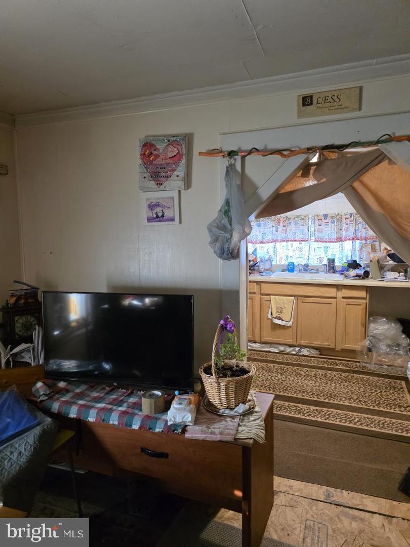 151 HORSESHOE DR, MAX MEADOWS, Virginia 24360, 2 Bedrooms Bedrooms, ,1 BathroomBathrooms,Residential,For sale,151 HORSESHOE DR,VAWY2000018 MLS # VAWY2000018 151 HORSESHOE DR, MAX MEADOWS, Virginia 24360, 2 Bedrooms Bedrooms, ,1 BathroomBathrooms,Residential,For sale,151 HORSESHOE DR,VAWY2000018 MLS # VAWY2000018