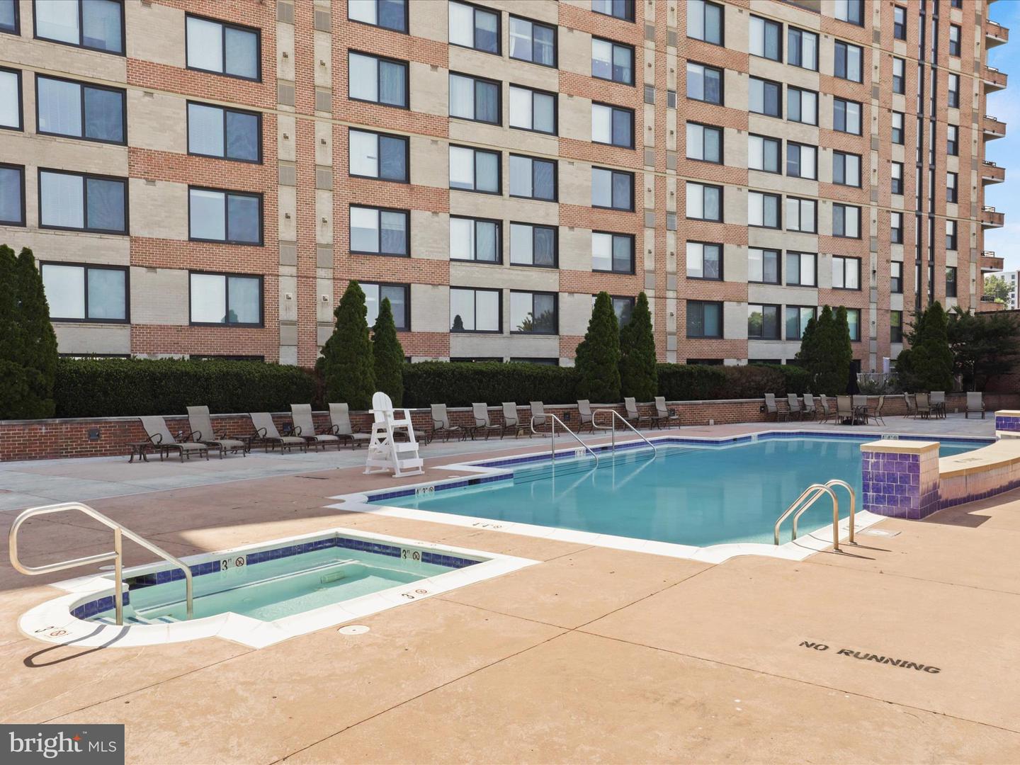 2451 MIDTOWN AVE #921, ALEXANDRIA, Virginia 22303, 1 Bedroom Bedrooms, ,1 BathroomBathrooms,Residential,For sale,2451 MIDTOWN AVE #921,VAFX2280862 MLS # VAFX2280862