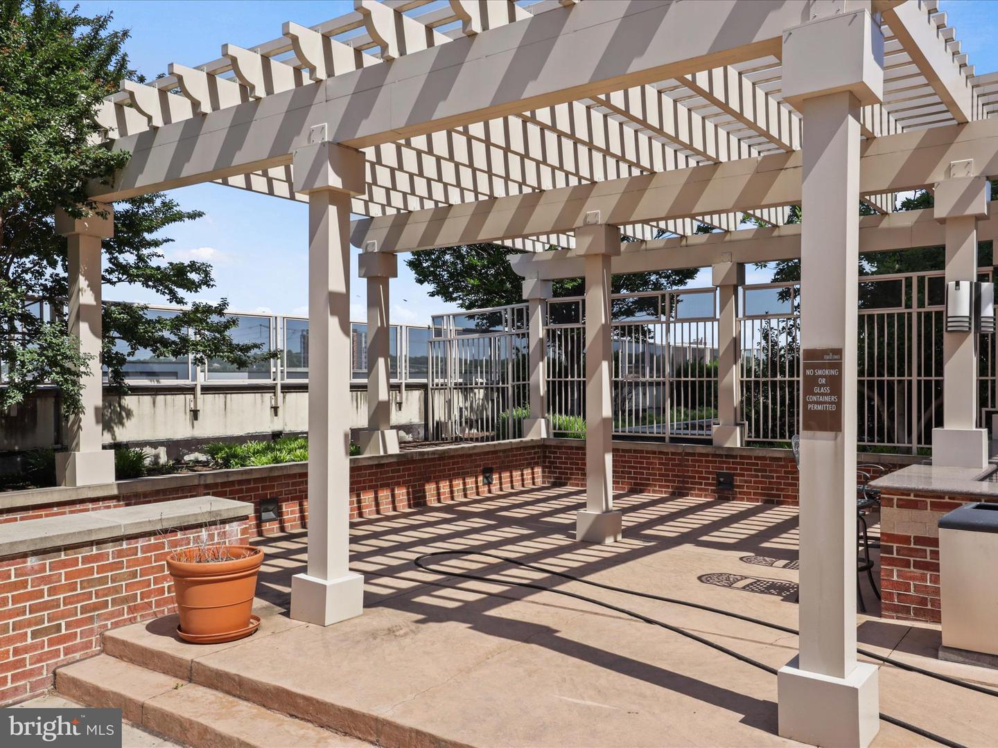 2451 MIDTOWN AVE #921, ALEXANDRIA, Virginia 22303, 1 Bedroom Bedrooms, ,1 BathroomBathrooms,Residential,For sale,2451 MIDTOWN AVE #921,VAFX2280862 MLS # VAFX2280862