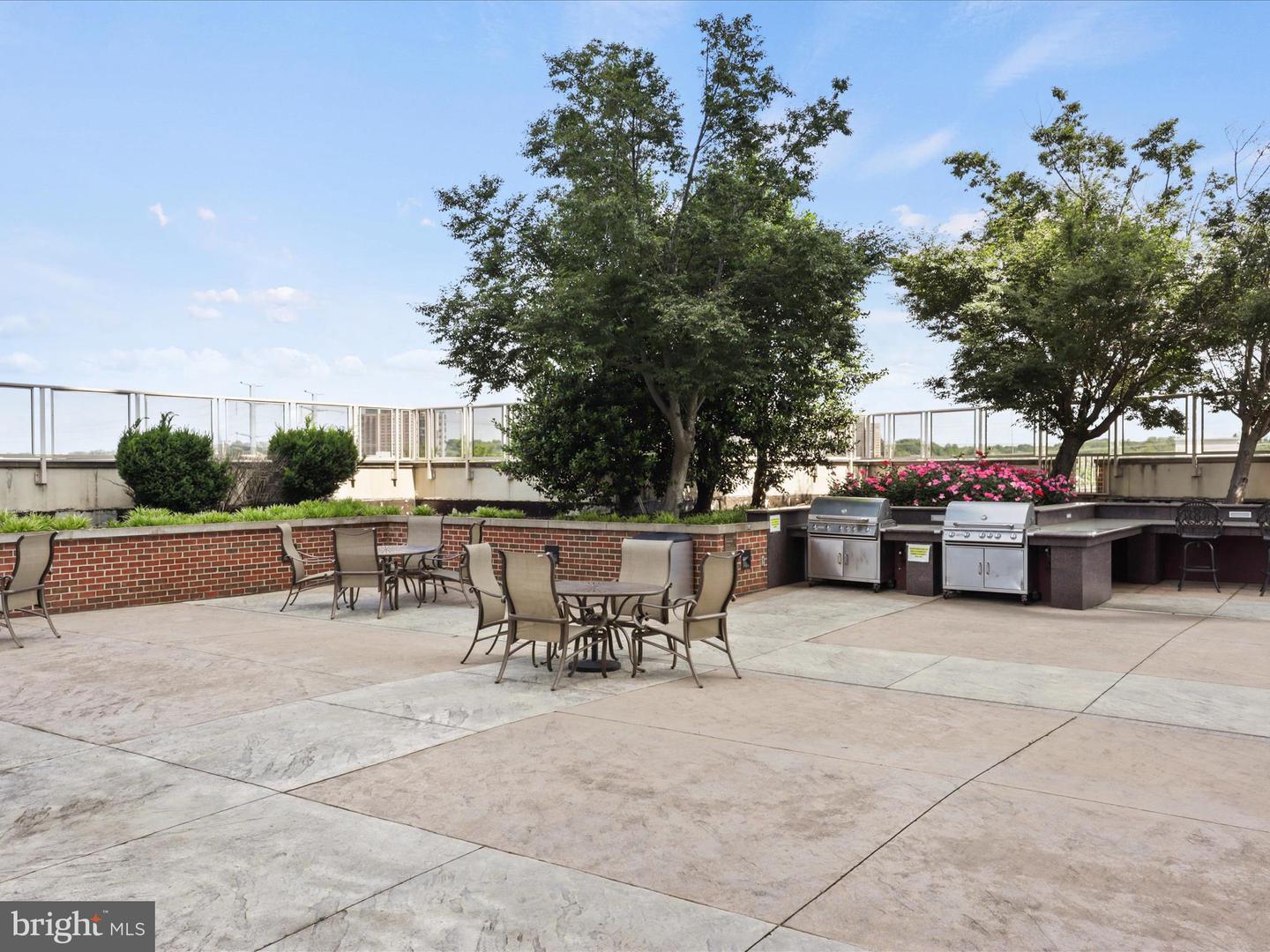 2451 MIDTOWN AVE #921, ALEXANDRIA, Virginia 22303, 1 Bedroom Bedrooms, ,1 BathroomBathrooms,Residential,For sale,2451 MIDTOWN AVE #921,VAFX2280862 MLS # VAFX2280862