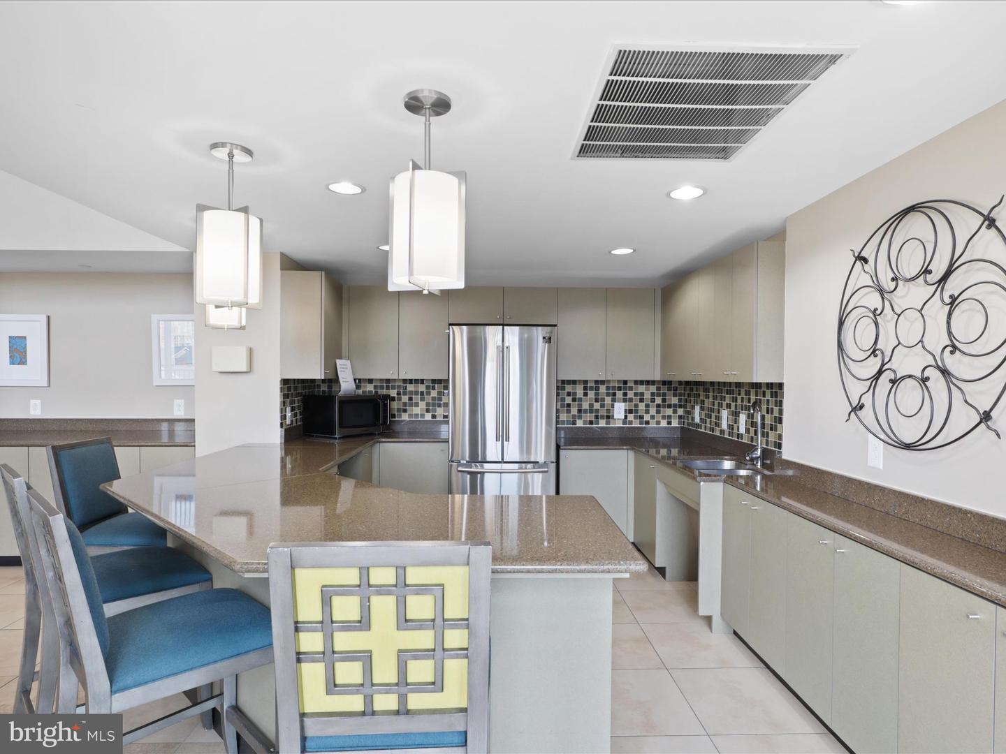 2451 MIDTOWN AVE #921, ALEXANDRIA, Virginia 22303, 1 Bedroom Bedrooms, ,1 BathroomBathrooms,Residential,For sale,2451 MIDTOWN AVE #921,VAFX2280862 MLS # VAFX2280862