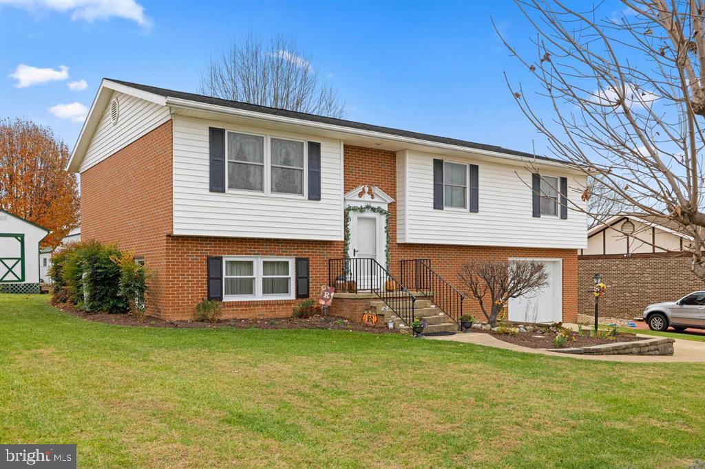 138 FIRST ST, BROADWAY, Virginia 22815, 4 Bedrooms Bedrooms, ,2 BathroomsBathrooms,Residential,For sale,138 FIRST ST,VARO2002758 MLS # VARO2002758 138 FIRST ST, BROADWAY, Virginia 22815, 4 Bedrooms Bedrooms, ,2 BathroomsBathrooms,Residential,For sale,138 FIRST ST,VARO2002758 MLS # VARO2002758