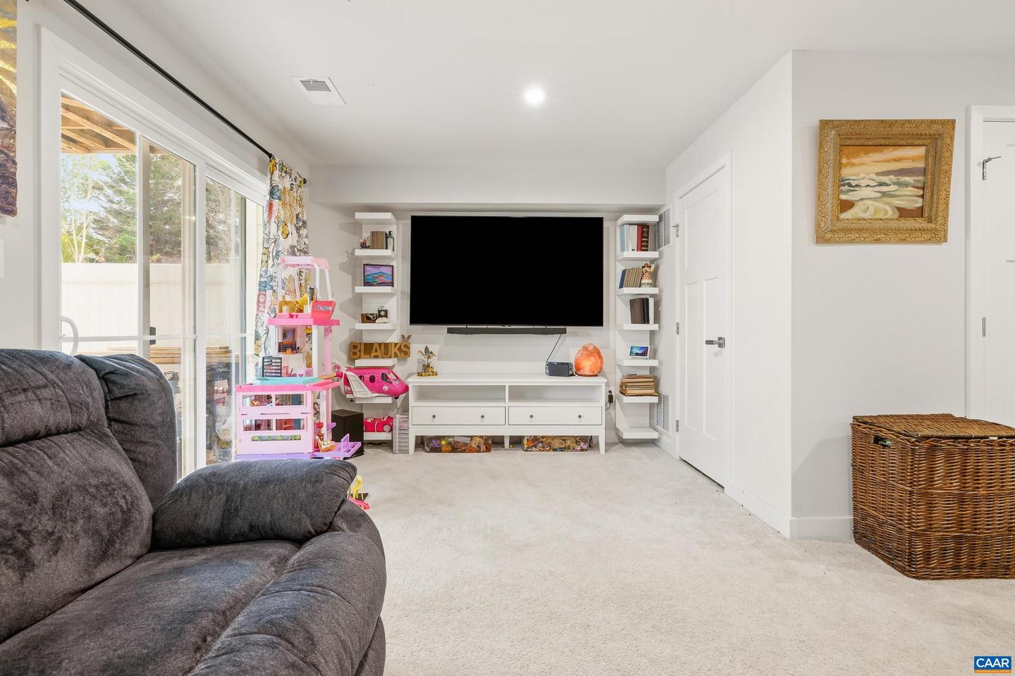 1946 LOIS LN, CHARLOTTESVILLE, Virginia 22911, 3 Bedrooms Bedrooms, ,3 BathroomsBathrooms,Residential,For sale,1946 LOIS LN,671530 MLS # 671530 1946 LOIS LN, CHARLOTTESVILLE, Virginia 22911, 3 Bedrooms Bedrooms, ,3 BathroomsBathrooms,Residential,For sale,1946 LOIS LN,671530 MLS # 671530