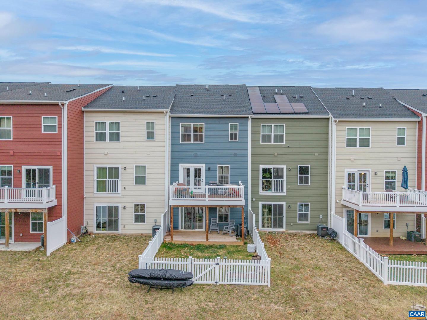 1946 LOIS LN, CHARLOTTESVILLE, Virginia 22911, 3 Bedrooms Bedrooms, ,3 BathroomsBathrooms,Residential,For sale,1946 LOIS LN,671530 MLS # 671530 1946 LOIS LN, CHARLOTTESVILLE, Virginia 22911, 3 Bedrooms Bedrooms, ,3 BathroomsBathrooms,Residential,For sale,1946 LOIS LN,671530 MLS # 671530