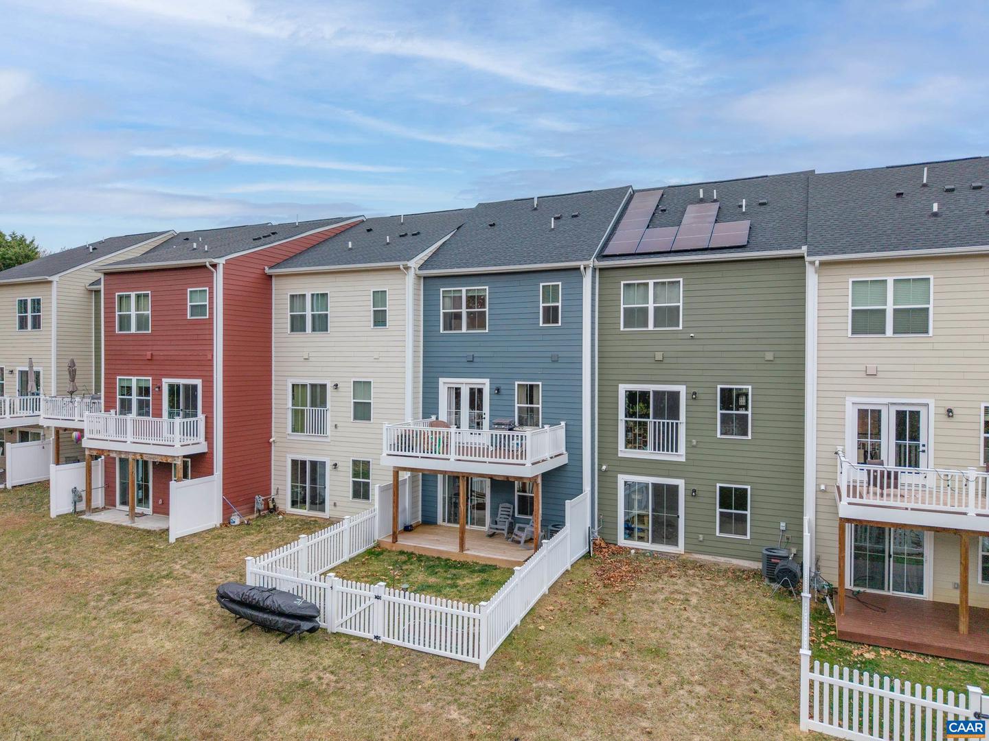 1946 LOIS LN, CHARLOTTESVILLE, Virginia 22911, 3 Bedrooms Bedrooms, ,3 BathroomsBathrooms,Residential,For sale,1946 LOIS LN,671530 MLS # 671530 1946 LOIS LN, CHARLOTTESVILLE, Virginia 22911, 3 Bedrooms Bedrooms, ,3 BathroomsBathrooms,Residential,For sale,1946 LOIS LN,671530 MLS # 671530