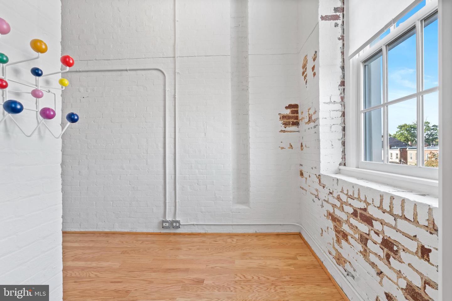 440 12TH ST NE #210, WASHINGTON, District Of Columbia 20002, 2 Bedrooms Bedrooms, ,1 BathroomBathrooms,Residential,For sale,440 12TH ST NE #210,DCDC2233322 MLS # DCDC2233322