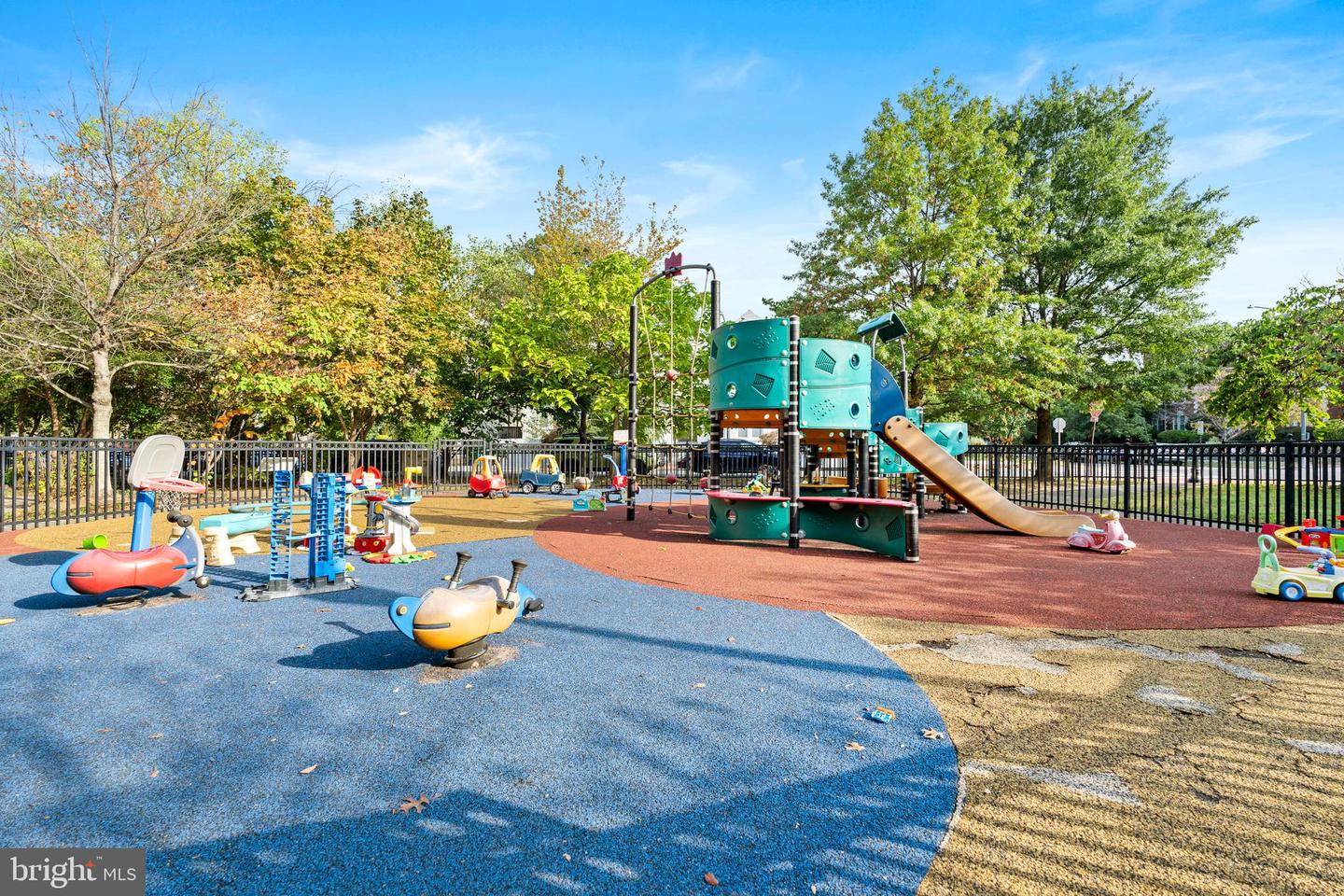 440 12TH ST NE #210, WASHINGTON, District Of Columbia 20002, 2 Bedrooms Bedrooms, ,1 BathroomBathrooms,Residential,For sale,440 12TH ST NE #210,DCDC2233322 MLS # DCDC2233322