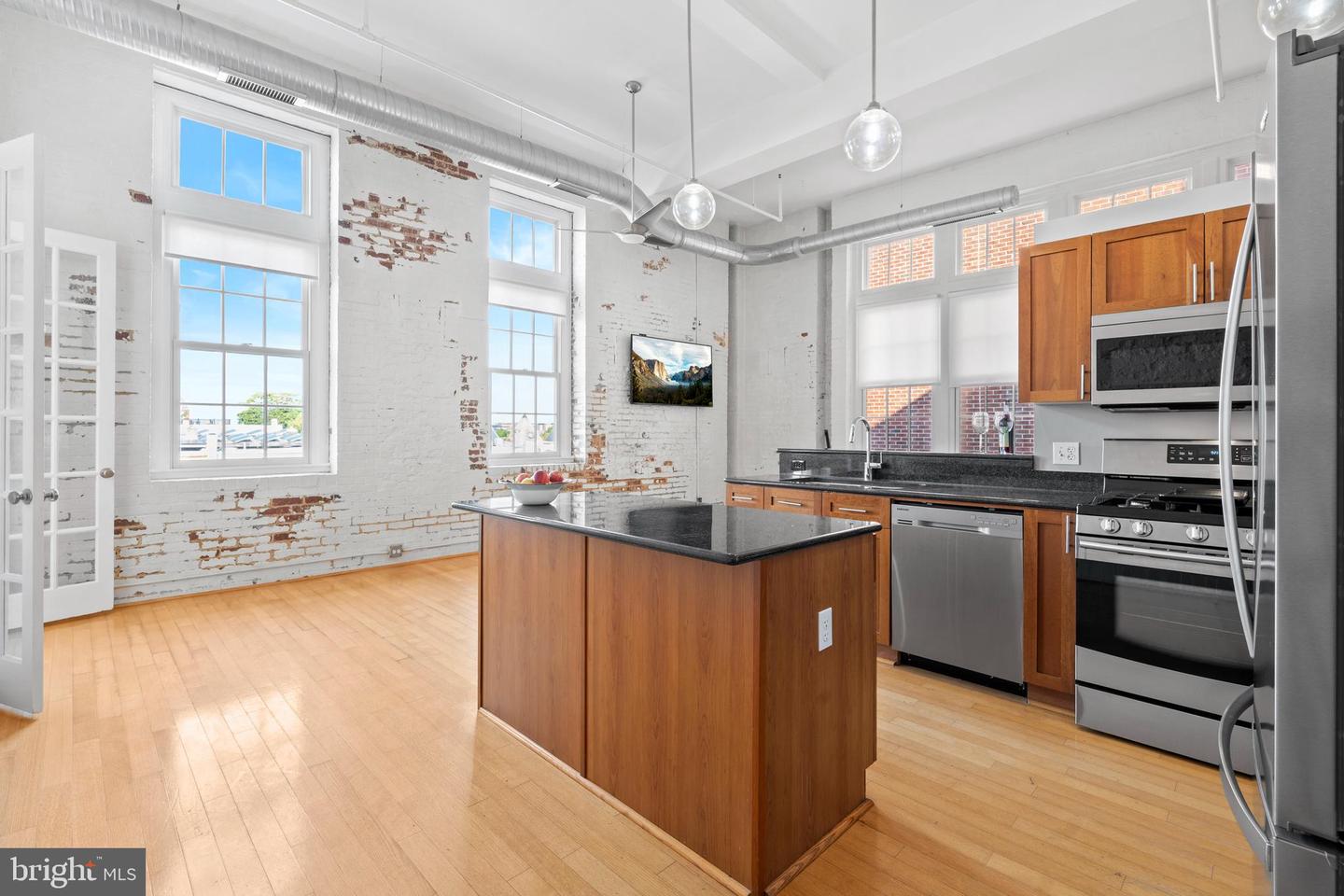 440 12TH ST NE #210, WASHINGTON, District Of Columbia 20002, 2 Bedrooms Bedrooms, ,1 BathroomBathrooms,Residential,For sale,440 12TH ST NE #210,DCDC2233322 MLS # DCDC2233322