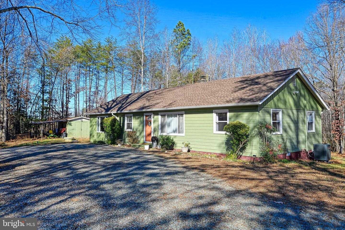 589 THREE CHOPT RD, KENTS STORE, Virginia 23084, 3 Bedrooms Bedrooms, ,2 BathroomsBathrooms,Residential,For sale,589 THREE CHOPT RD,VAFN2000550 MLS # VAFN2000550