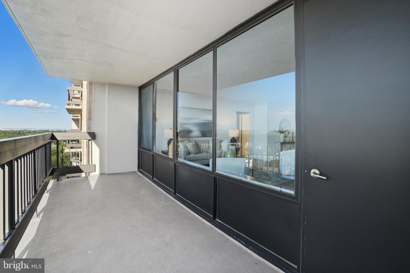 3701 S GEORGE MASON DR #1510N, FALLS CHURCH, Virginia 22041, 1 Bedroom Bedrooms, ,1 BathroomBathrooms,Residential,For sale,3701 S GEORGE MASON DR #1510N,VAFX2280910 MLS # VAFX2280910