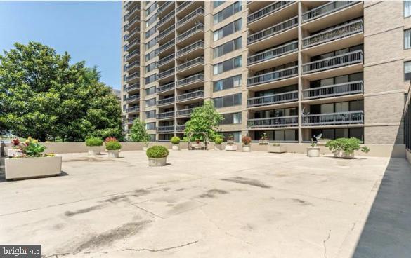 3701 S GEORGE MASON DR #1510N, FALLS CHURCH, Virginia 22041, 1 Bedroom Bedrooms, ,1 BathroomBathrooms,Residential,For sale,3701 S GEORGE MASON DR #1510N,VAFX2280910 MLS # VAFX2280910