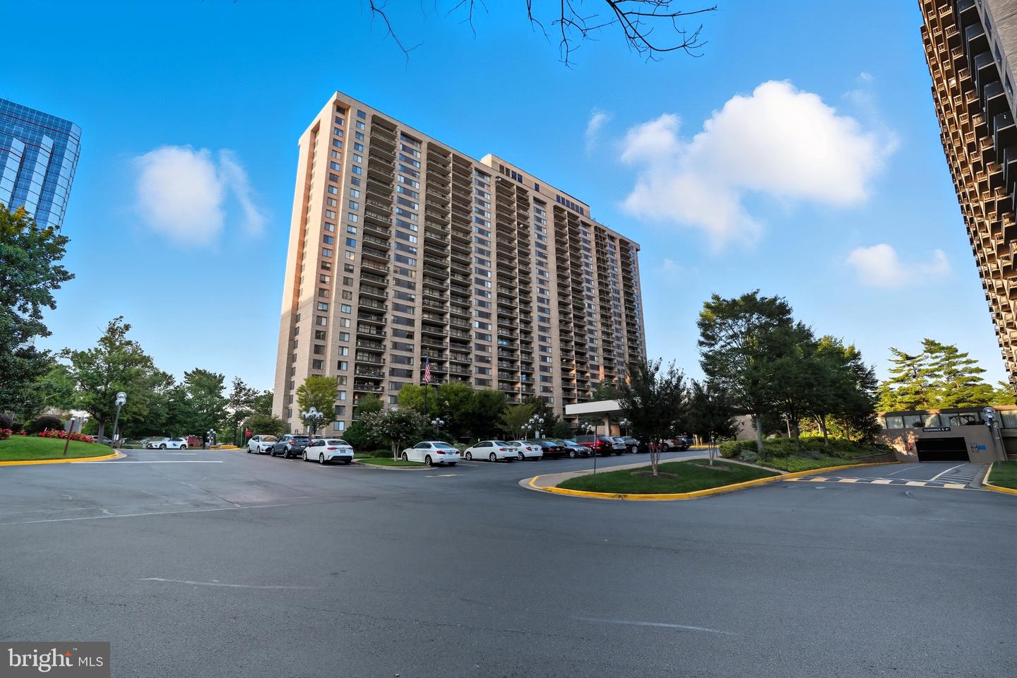 3701 S GEORGE MASON DR #1510N, FALLS CHURCH, Virginia 22041, 1 Bedroom Bedrooms, ,1 BathroomBathrooms,Residential,For sale,3701 S GEORGE MASON DR #1510N,VAFX2280910 MLS # VAFX2280910