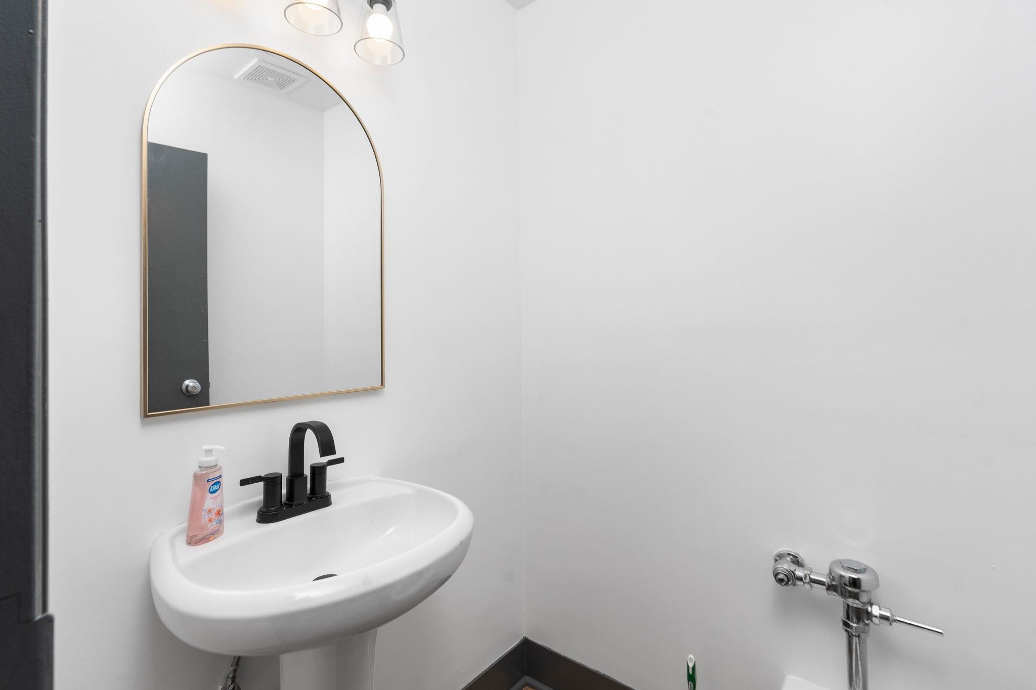 1305 13TH ST, WAYNESBORO, Virginia 22980, ,Commercial,1305 13TH ST,671539 MLS # 671539