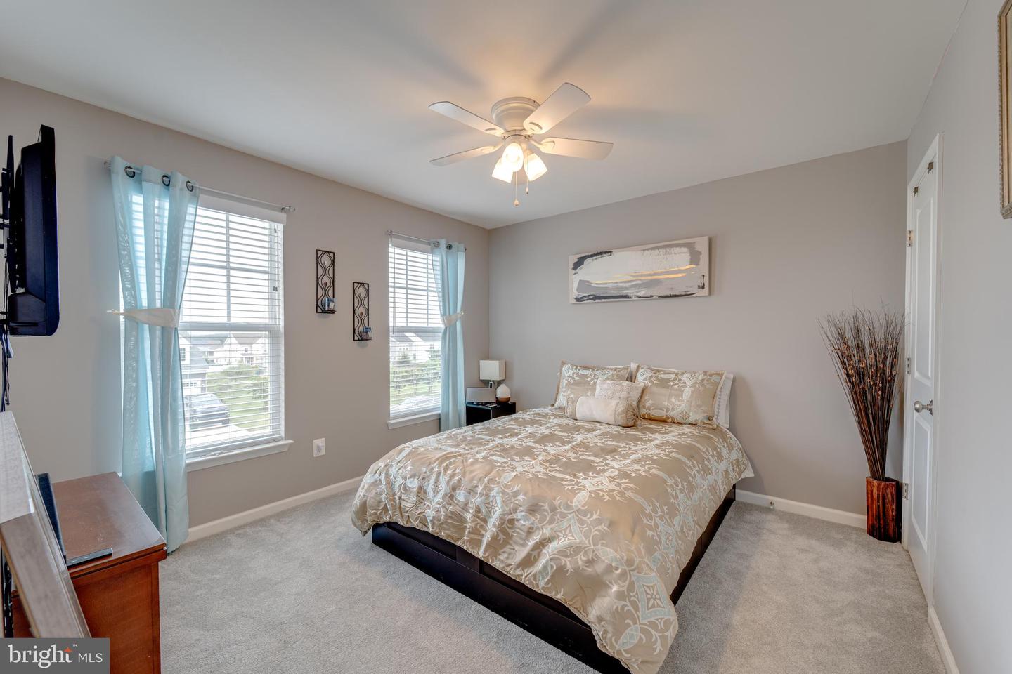 990 FORSYTHIA LN, STAFFORD, Virginia 22554, 4 Bedrooms Bedrooms, ,3 BathroomsBathrooms,Residential,For sale,990 FORSYTHIA LN,VAST2040832 MLS # VAST2040832