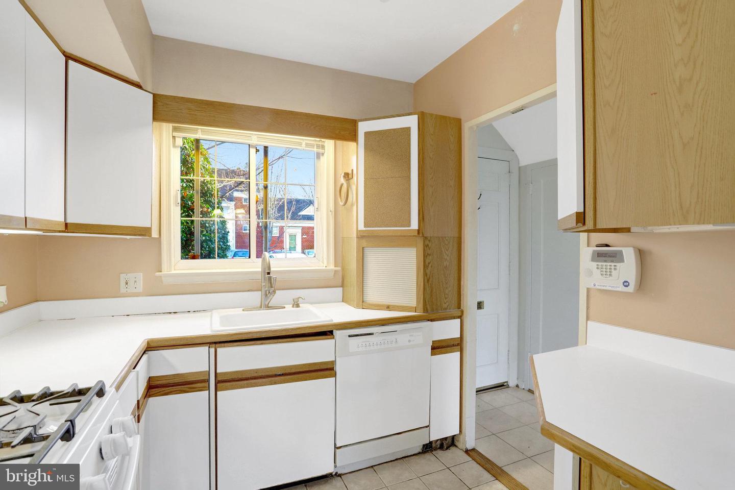 1603 MOUNT EAGLE PL, ALEXANDRIA, Virginia 22302, 2 Bedrooms Bedrooms, ,1 BathroomBathrooms,Residential,For sale,1603 MOUNT EAGLE PL,VAAX2048810 MLS # VAAX2048810 1603 MOUNT EAGLE PL, ALEXANDRIA, Virginia 22302, 2 Bedrooms Bedrooms, ,1 BathroomBathrooms,Residential,For sale,1603 MOUNT EAGLE PL,VAAX2048810 MLS # VAAX2048810