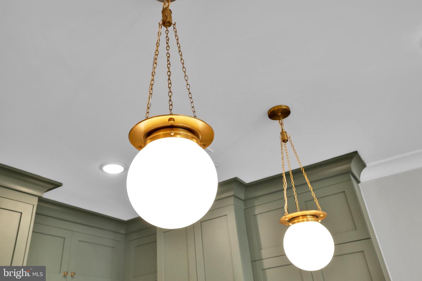 217 16TH ST NE #7, WASHINGTON, District Of Columbia 20002, 2 Bedrooms Bedrooms, 5 Rooms Rooms,2 BathroomsBathrooms,Residential,For sale,217 16TH ST NE #7,DCDC2221148 MLS # DCDC2221148