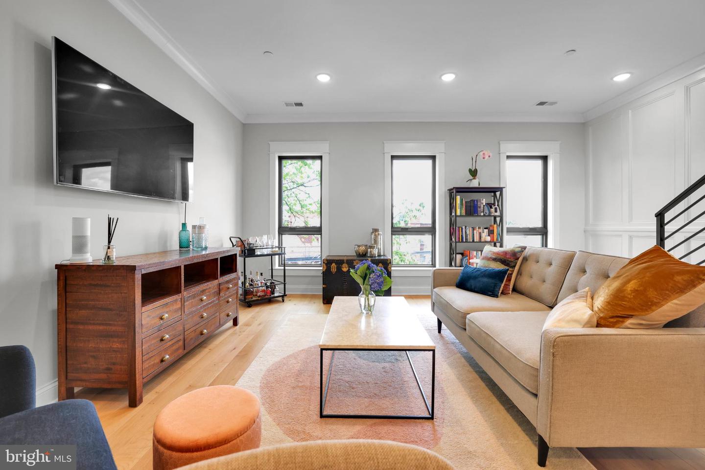 217 16TH ST NE #7, WASHINGTON, District Of Columbia 20002, 2 Bedrooms Bedrooms, 5 Rooms Rooms,2 BathroomsBathrooms,Residential,For sale,217 16TH ST NE #7,DCDC2221148 MLS # DCDC2221148