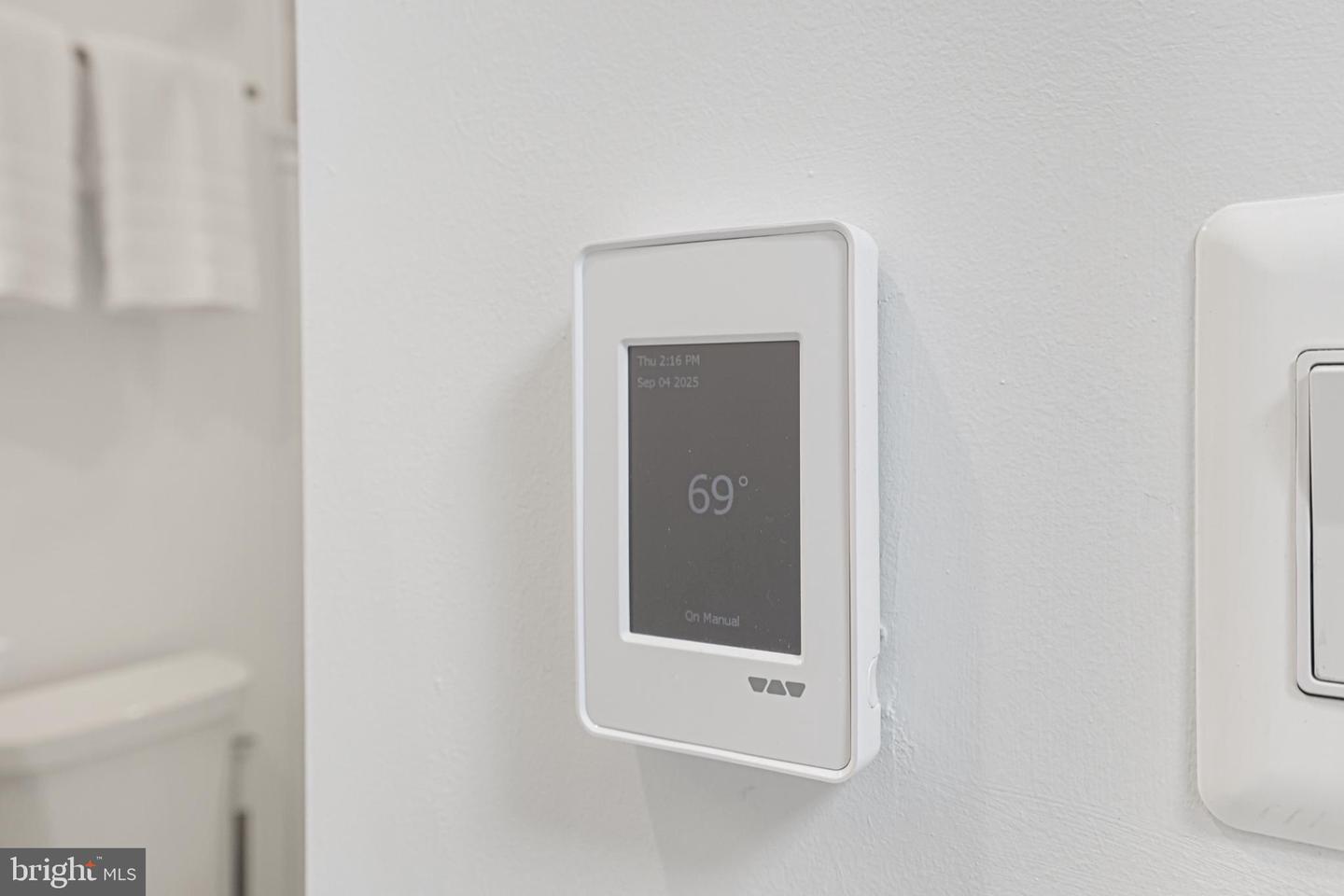 217 16TH ST NE #7, WASHINGTON, District Of Columbia 20002, 2 Bedrooms Bedrooms, 5 Rooms Rooms,2 BathroomsBathrooms,Residential,For sale,217 16TH ST NE #7,DCDC2221148 MLS # DCDC2221148