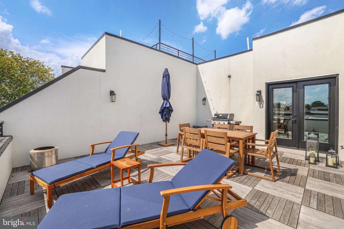 217 16TH ST NE #7, WASHINGTON, District Of Columbia 20002, 2 Bedrooms Bedrooms, 5 Rooms Rooms,2 BathroomsBathrooms,Residential,For sale,217 16TH ST NE #7,DCDC2221148 MLS # DCDC2221148