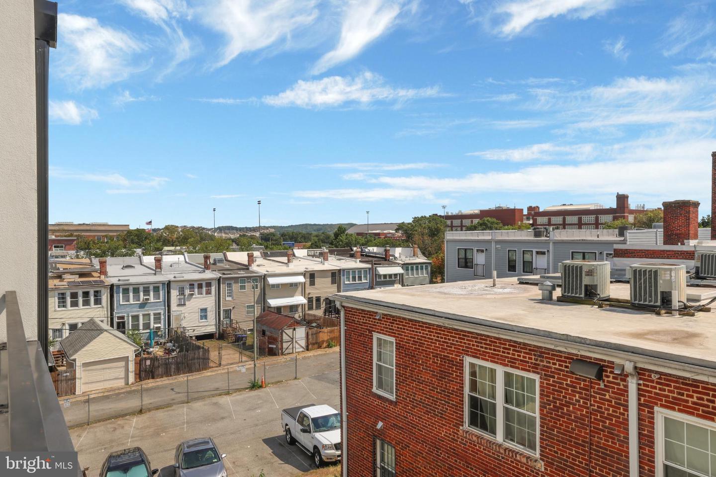 217 16TH ST NE #7, WASHINGTON, District Of Columbia 20002, 2 Bedrooms Bedrooms, 5 Rooms Rooms,2 BathroomsBathrooms,Residential,For sale,217 16TH ST NE #7,DCDC2221148 MLS # DCDC2221148