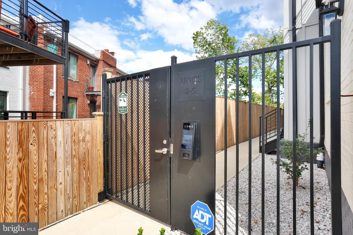 217 16TH ST NE #7, WASHINGTON, District Of Columbia 20002, 2 Bedrooms Bedrooms, 5 Rooms Rooms,2 BathroomsBathrooms,Residential,For sale,217 16TH ST NE #7,DCDC2221148 MLS # DCDC2221148