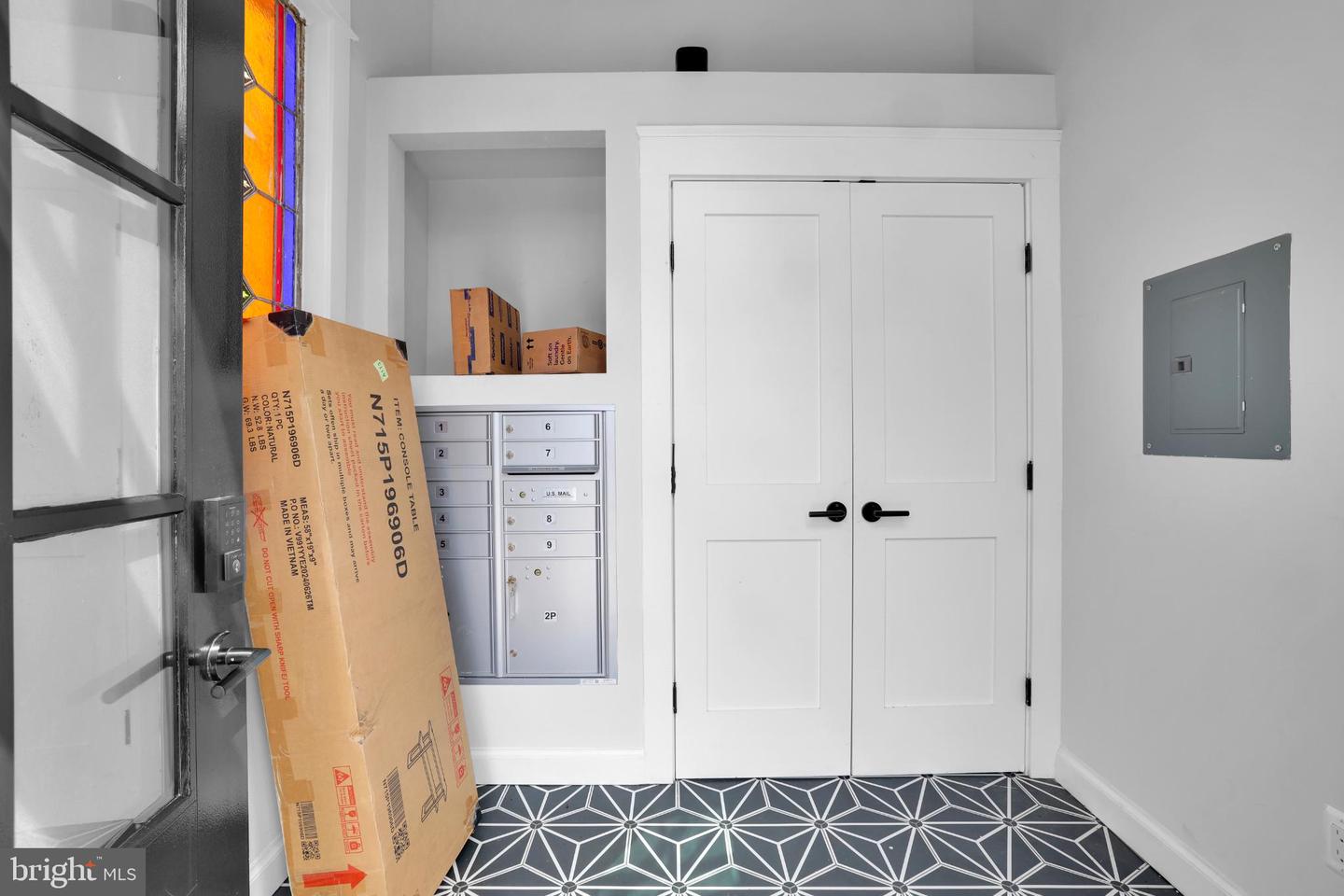 217 16TH ST NE #7, WASHINGTON, District Of Columbia 20002, 2 Bedrooms Bedrooms, 5 Rooms Rooms,2 BathroomsBathrooms,Residential,For sale,217 16TH ST NE #7,DCDC2221148 MLS # DCDC2221148