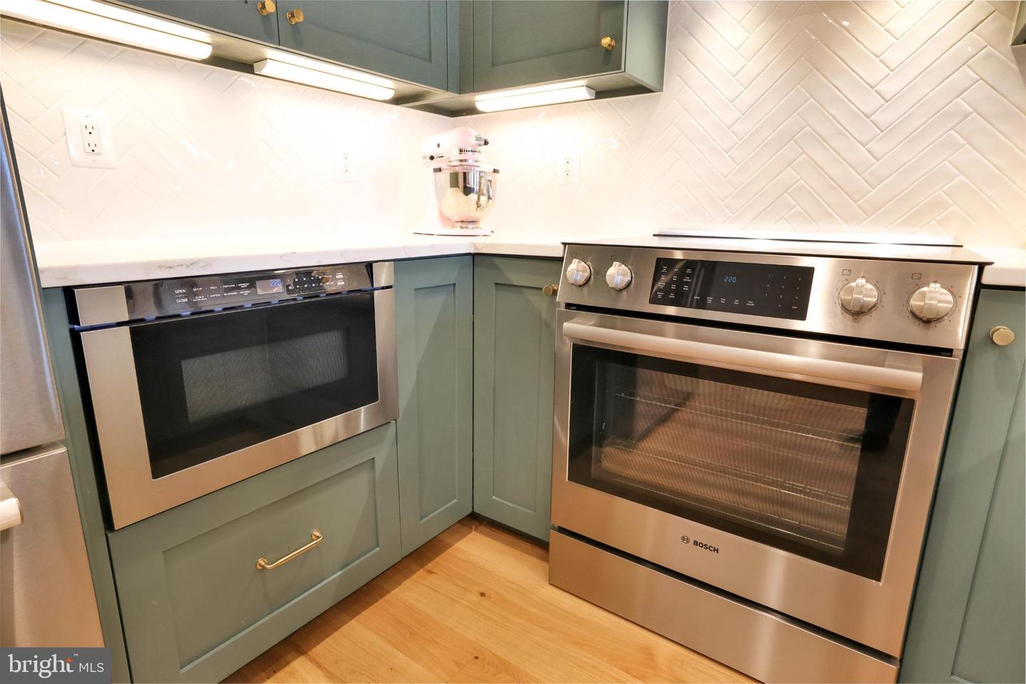 217 16TH ST NE #7, WASHINGTON, District Of Columbia 20002, 2 Bedrooms Bedrooms, 5 Rooms Rooms,2 BathroomsBathrooms,Residential,For sale,217 16TH ST NE #7,DCDC2221148 MLS # DCDC2221148