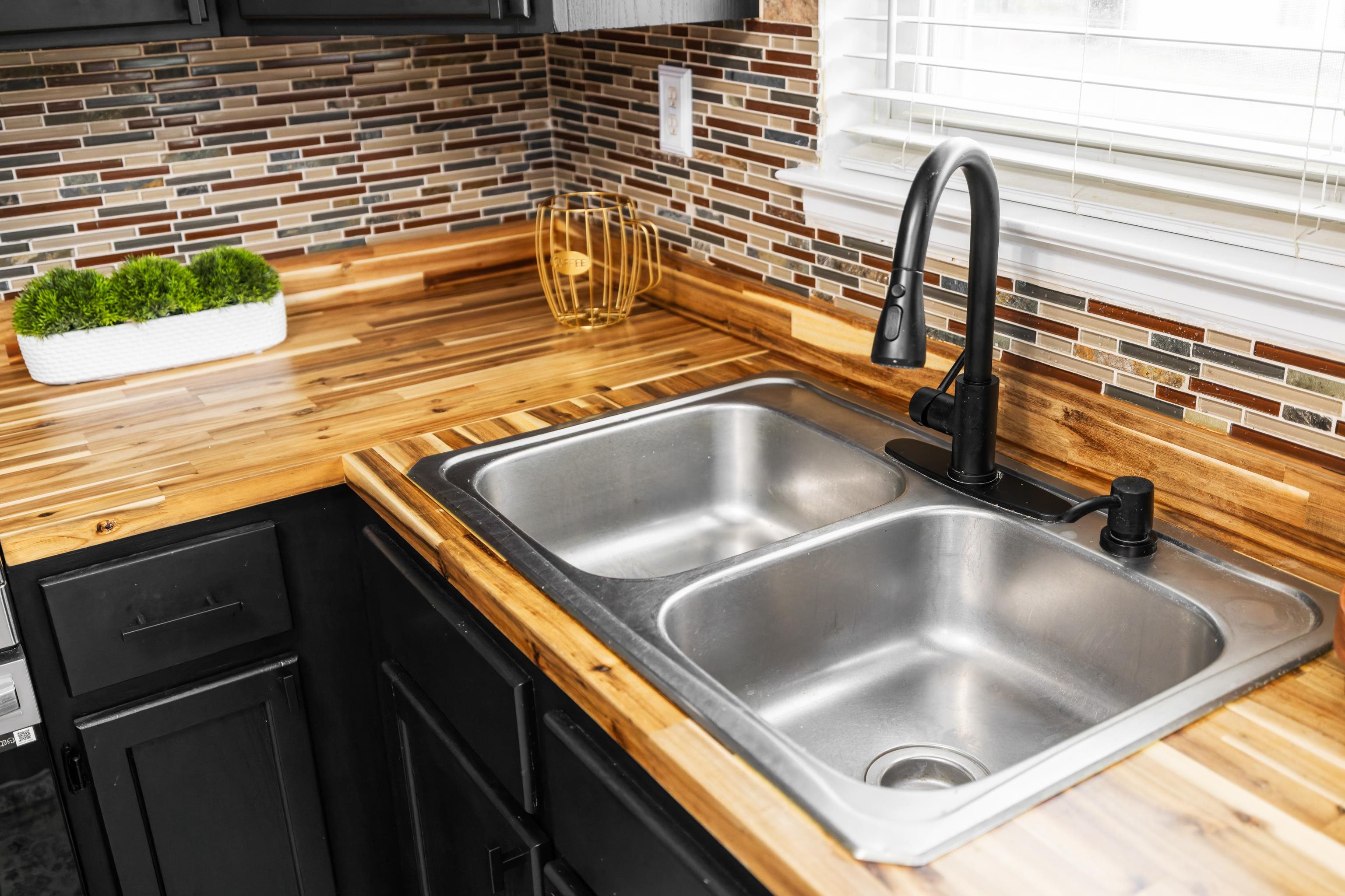 77 GREENWAY RD, STUARTS DRAFT, Virginia 24477, 3 Bedrooms Bedrooms, ,1 BathroomBathrooms,Residential,77 GREENWAY RD,671542 MLS # 671542