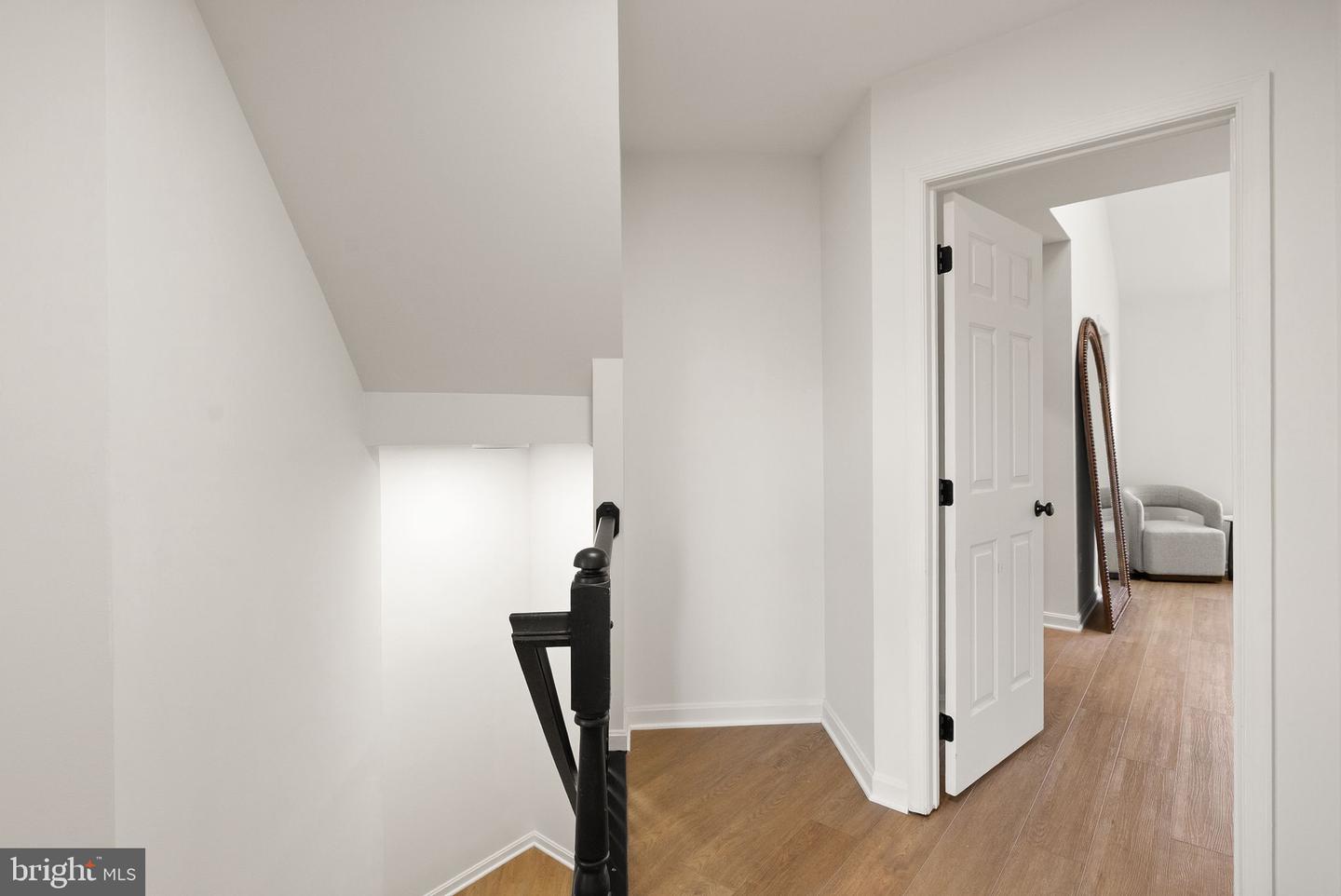 7057 KINGS MANOR DR, ALEXANDRIA, Virginia 22315, 3 Bedrooms Bedrooms, ,3 BathroomsBathrooms,Residential,For sale,7057 KINGS MANOR DR,VAFX2274066 MLS # VAFX2274066