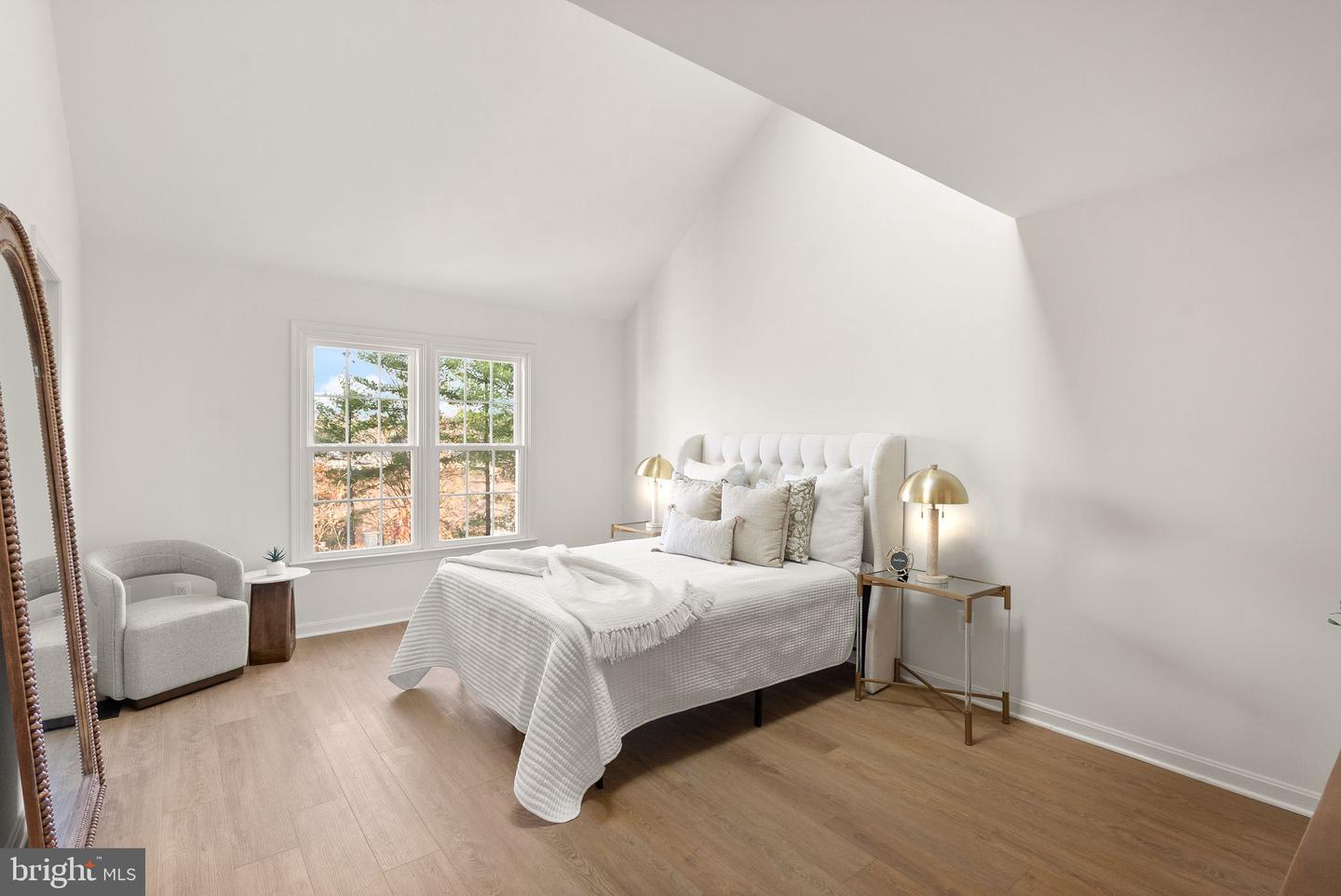 7057 KINGS MANOR DR, ALEXANDRIA, Virginia 22315, 3 Bedrooms Bedrooms, ,3 BathroomsBathrooms,Residential,For sale,7057 KINGS MANOR DR,VAFX2274066 MLS # VAFX2274066