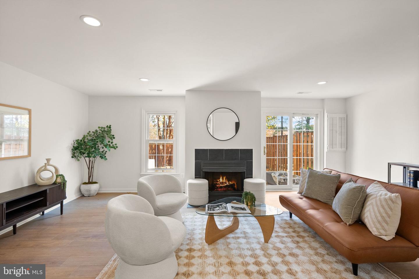 7057 KINGS MANOR DR, ALEXANDRIA, Virginia 22315, 3 Bedrooms Bedrooms, ,3 BathroomsBathrooms,Residential,For sale,7057 KINGS MANOR DR,VAFX2274066 MLS # VAFX2274066