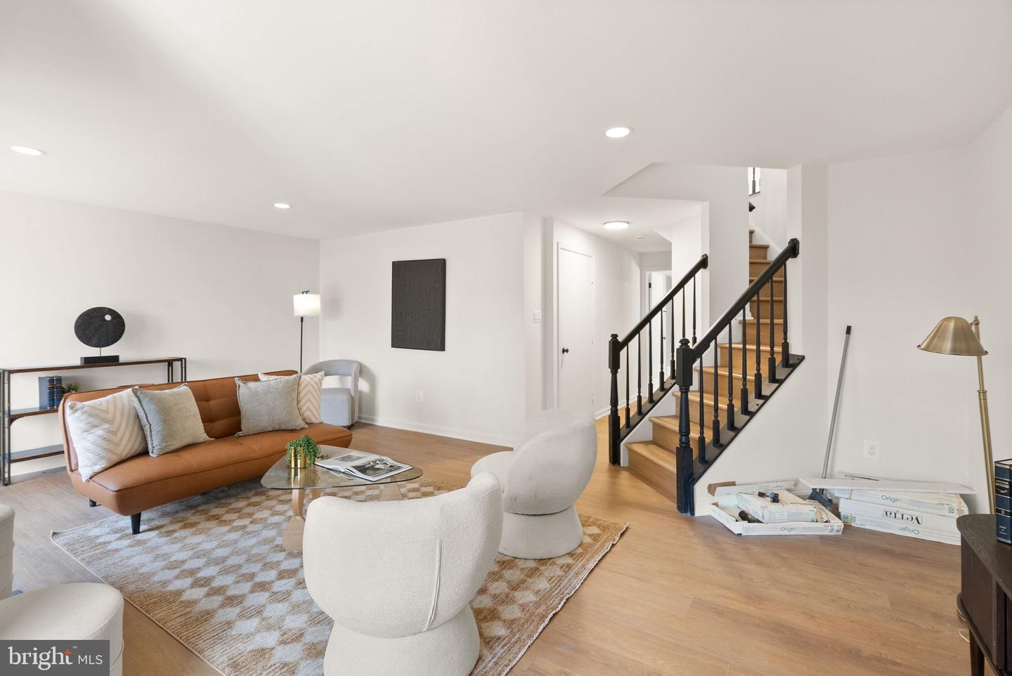 7057 KINGS MANOR DR, ALEXANDRIA, Virginia 22315, 3 Bedrooms Bedrooms, ,3 BathroomsBathrooms,Residential,For sale,7057 KINGS MANOR DR,VAFX2274066 MLS # VAFX2274066