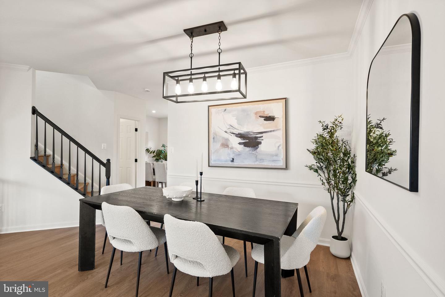 7057 KINGS MANOR DR, ALEXANDRIA, Virginia 22315, 3 Bedrooms Bedrooms, ,3 BathroomsBathrooms,Residential,For sale,7057 KINGS MANOR DR,VAFX2274066 MLS # VAFX2274066