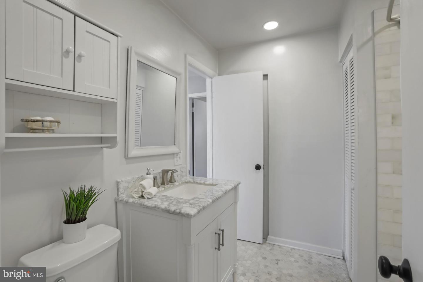 2867 YARLING CT, FALLS CHURCH, Virginia 22042, 2 Bedrooms Bedrooms, ,1 BathroomBathrooms,Residential,For sale,2867 YARLING CT,VAFX2275026 MLS # VAFX2275026 2867 YARLING CT, FALLS CHURCH, Virginia 22042, 2 Bedrooms Bedrooms, ,1 BathroomBathrooms,Residential,For sale,2867 YARLING CT,VAFX2275026 MLS # VAFX2275026