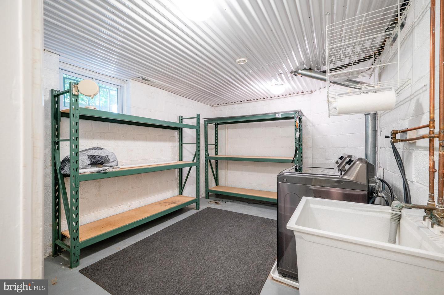 6329 NICHOLSON ST, FALLS CHURCH, Virginia 22044, 4 Bedrooms Bedrooms, 8 Rooms Rooms,3 BathroomsBathrooms,Residential,For sale,6329 NICHOLSON ST,VAFX2275766 MLS # VAFX2275766