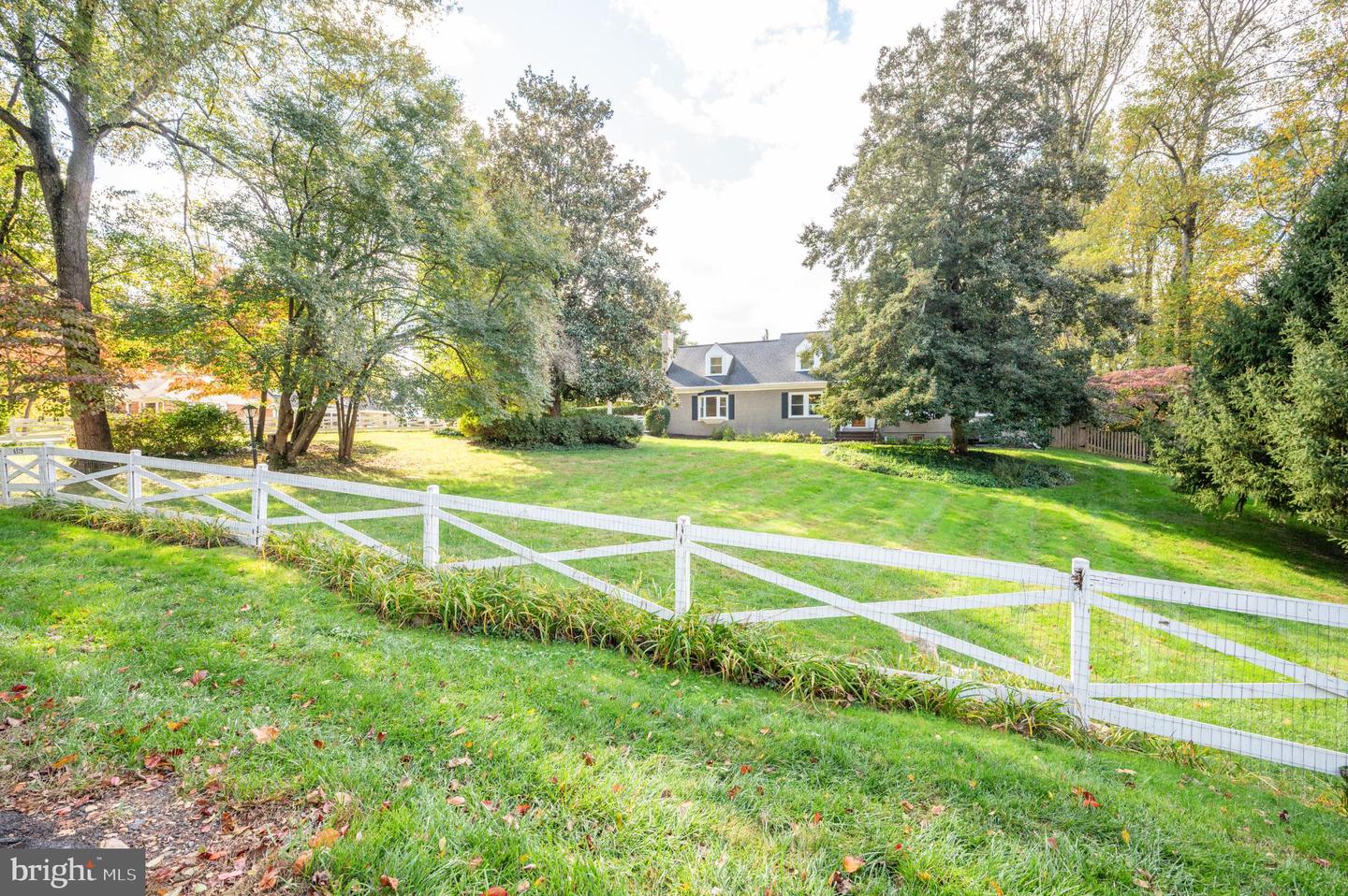 6329 NICHOLSON ST, FALLS CHURCH, Virginia 22044, 4 Bedrooms Bedrooms, 8 Rooms Rooms,3 BathroomsBathrooms,Residential,For sale,6329 NICHOLSON ST,VAFX2275766 MLS # VAFX2275766