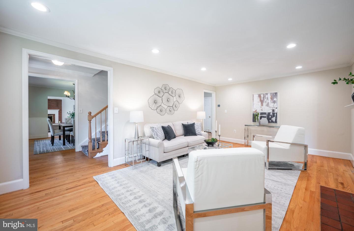 6329 NICHOLSON ST, FALLS CHURCH, Virginia 22044, 4 Bedrooms Bedrooms, 8 Rooms Rooms,3 BathroomsBathrooms,Residential,For sale,6329 NICHOLSON ST,VAFX2275766 MLS # VAFX2275766