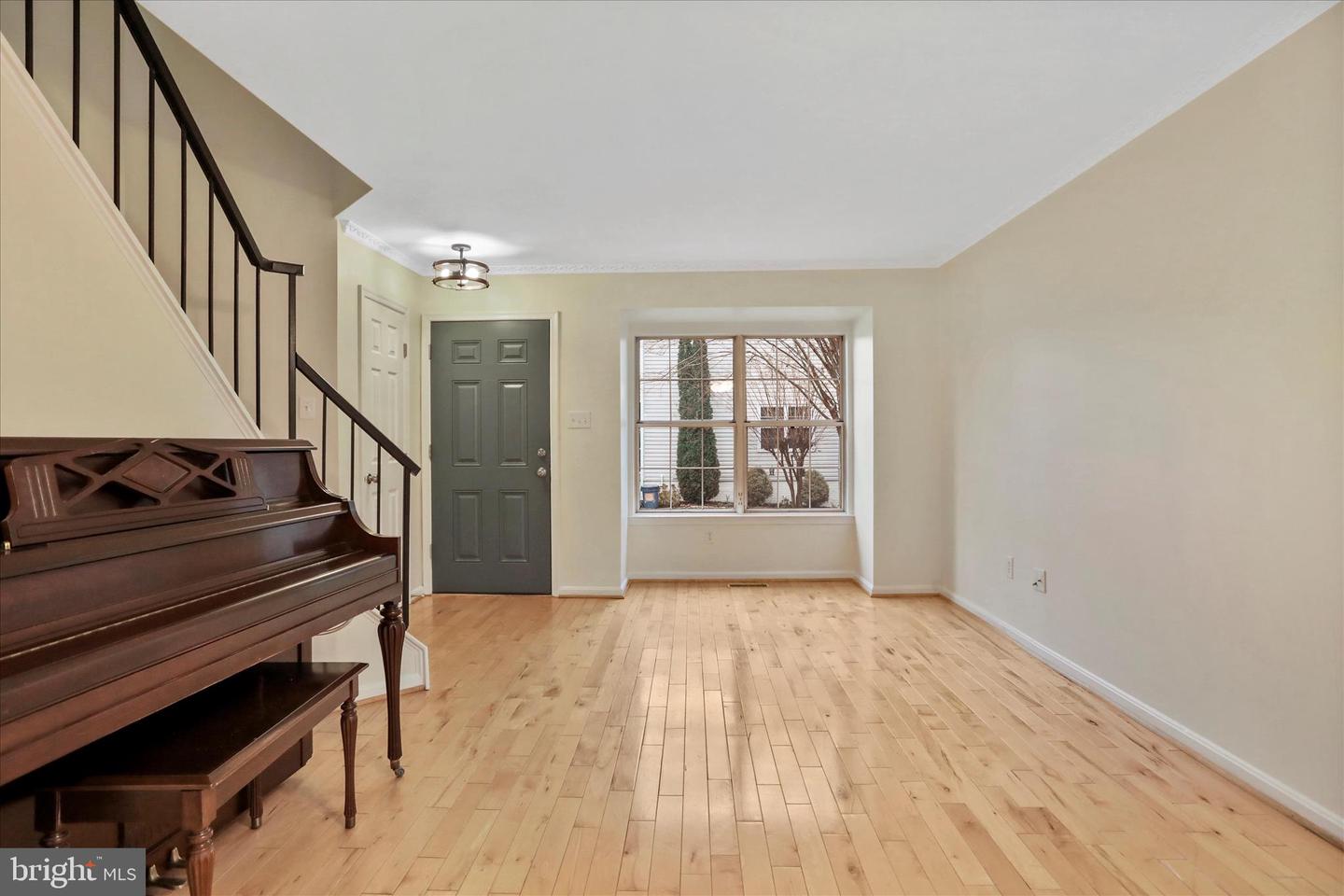 5716 OSPREY CT, CLIFTON, Virginia 20124, 2 Bedrooms Bedrooms, ,2 BathroomsBathrooms,Residential,For sale,5716 OSPREY CT,VAFX2278972 MLS # VAFX2278972 5716 OSPREY CT, CLIFTON, Virginia 20124, 2 Bedrooms Bedrooms, ,2 BathroomsBathrooms,Residential,For sale,5716 OSPREY CT,VAFX2278972 MLS # VAFX2278972