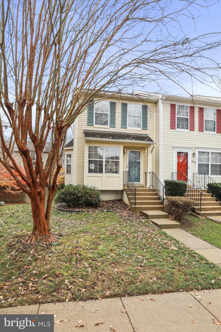 5716 OSPREY CT, CLIFTON, Virginia 20124, 2 Bedrooms Bedrooms, ,2 BathroomsBathrooms,Residential,For sale,5716 OSPREY CT,VAFX2278972 MLS # VAFX2278972 5716 OSPREY CT, CLIFTON, Virginia 20124, 2 Bedrooms Bedrooms, ,2 BathroomsBathrooms,Residential,For sale,5716 OSPREY CT,VAFX2278972 MLS # VAFX2278972