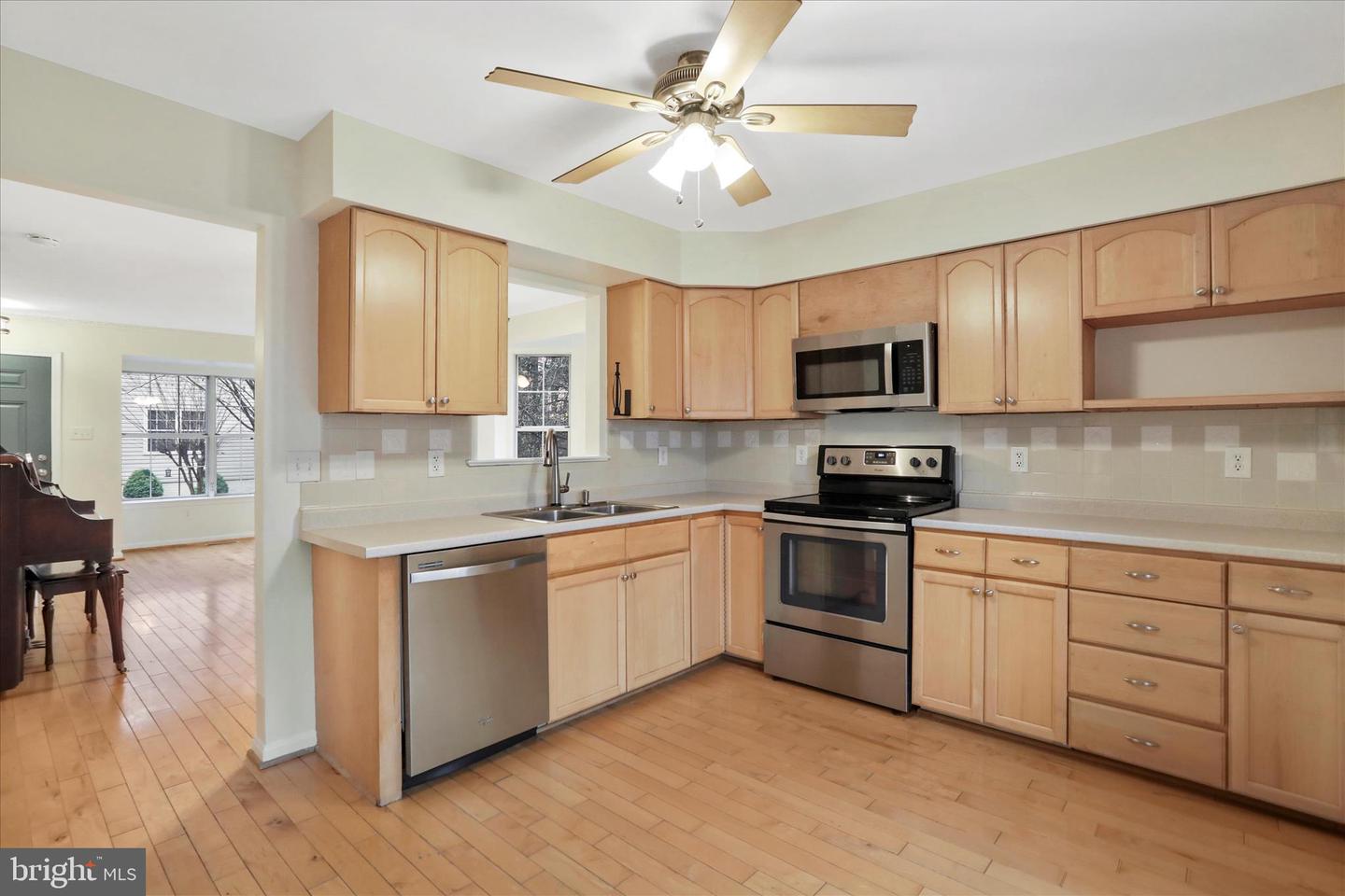 5716 OSPREY CT, CLIFTON, Virginia 20124, 2 Bedrooms Bedrooms, ,2 BathroomsBathrooms,Residential,For sale,5716 OSPREY CT,VAFX2278972 MLS # VAFX2278972 5716 OSPREY CT, CLIFTON, Virginia 20124, 2 Bedrooms Bedrooms, ,2 BathroomsBathrooms,Residential,For sale,5716 OSPREY CT,VAFX2278972 MLS # VAFX2278972